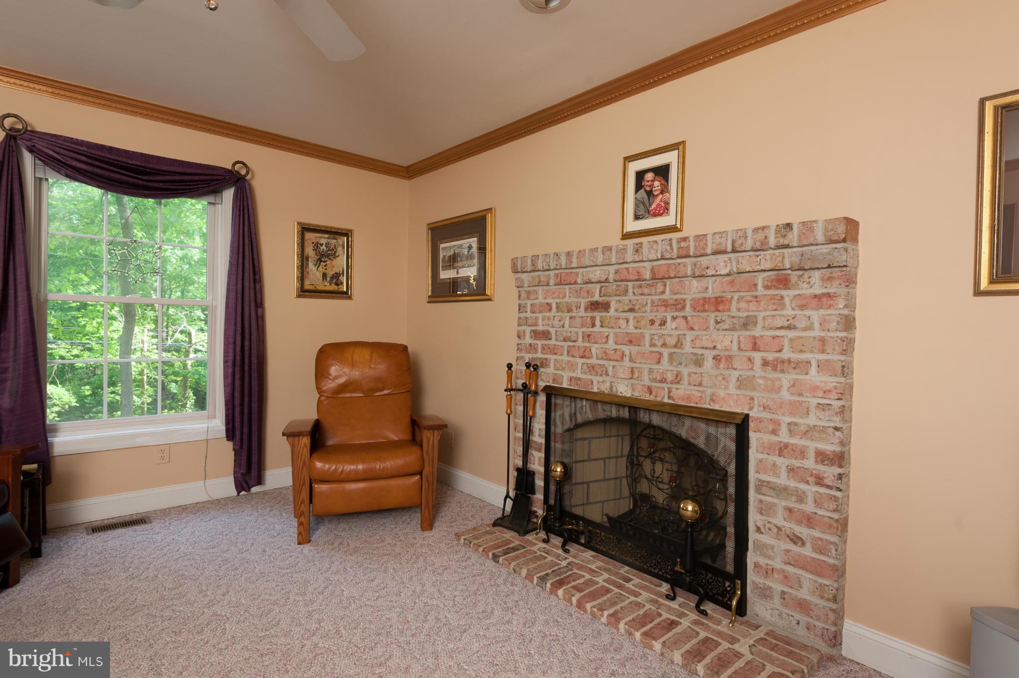 ANNAPOLIS ROADS - Residential