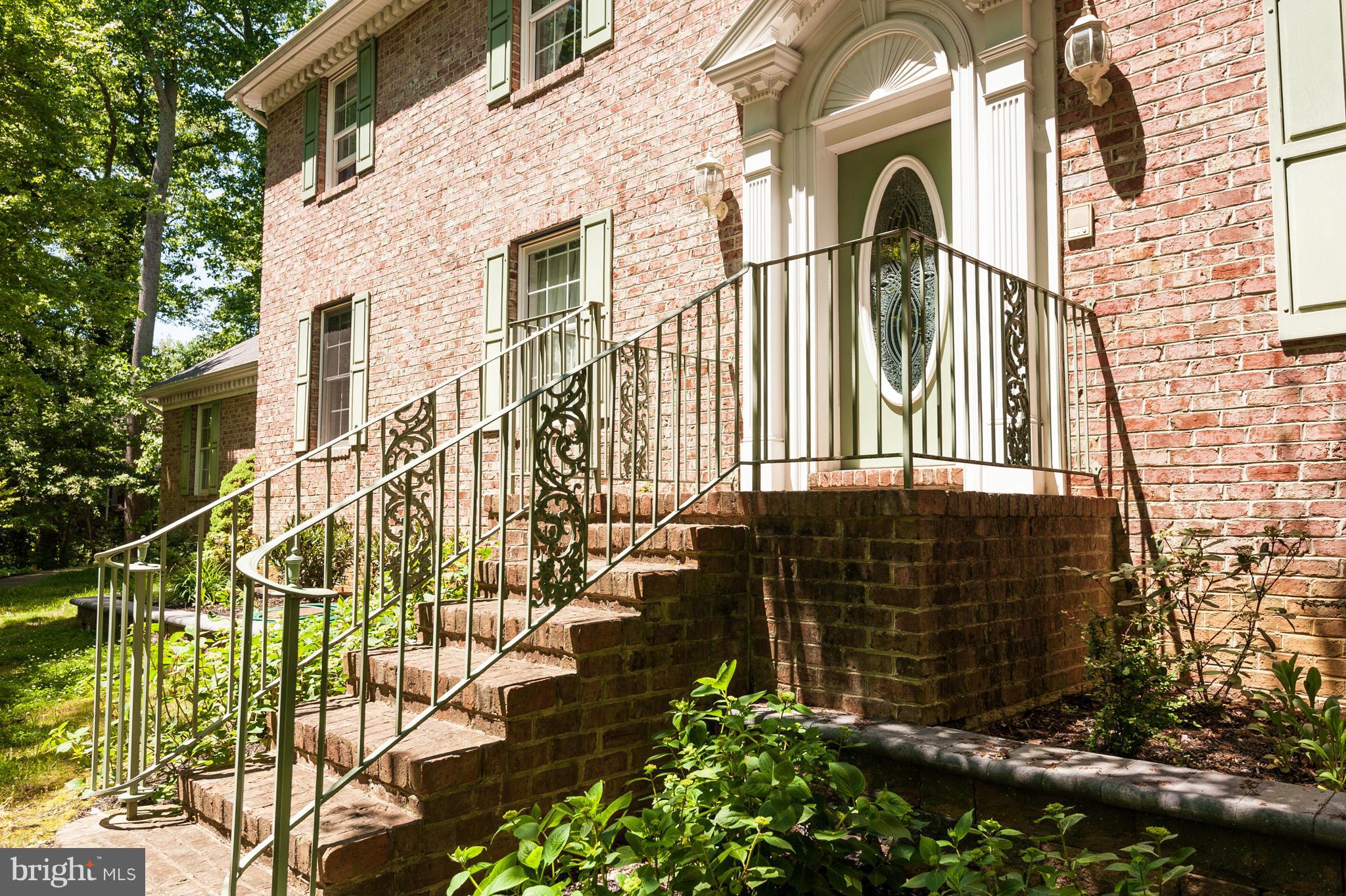 ANNAPOLIS ROADS - Residential