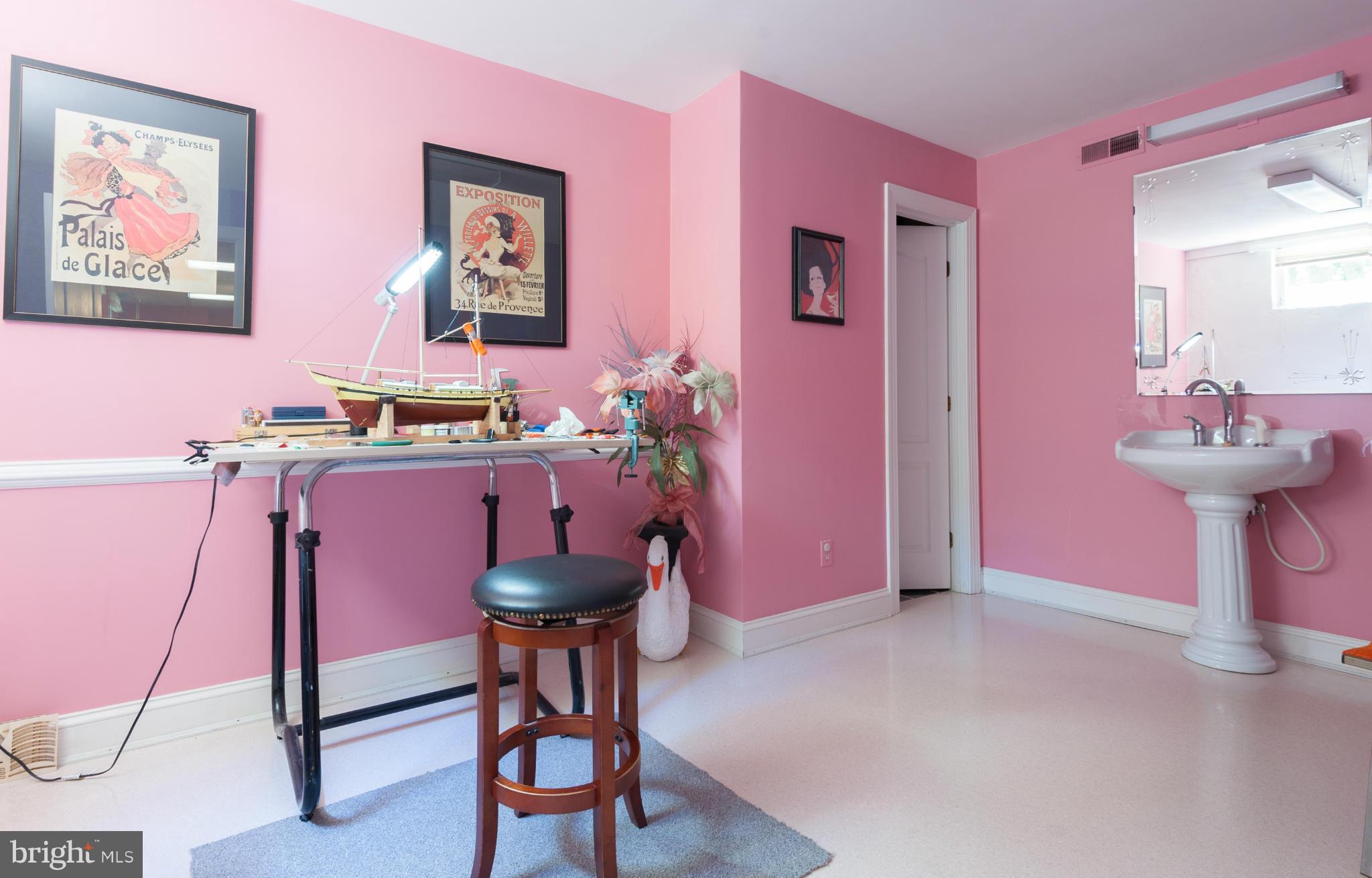 ANNAPOLIS ROADS - Residential