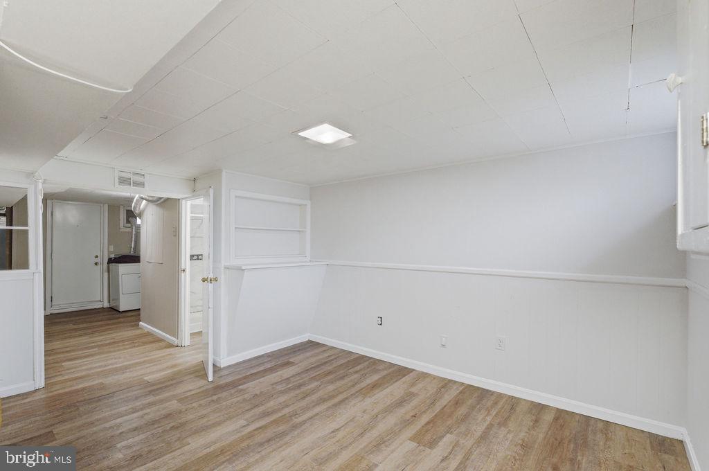 EASTWOOD - Residential