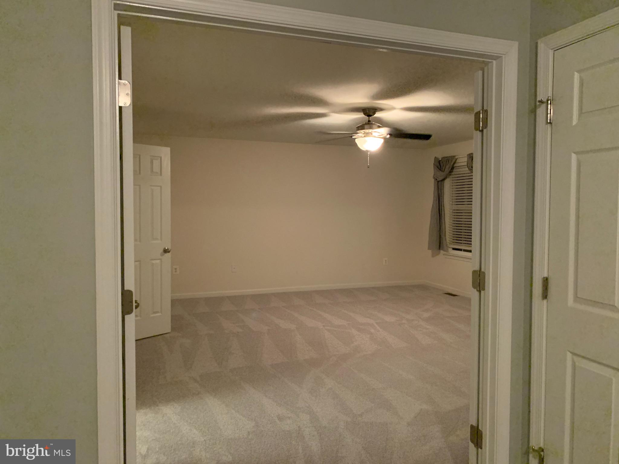 EAGLES POINTE - Residential