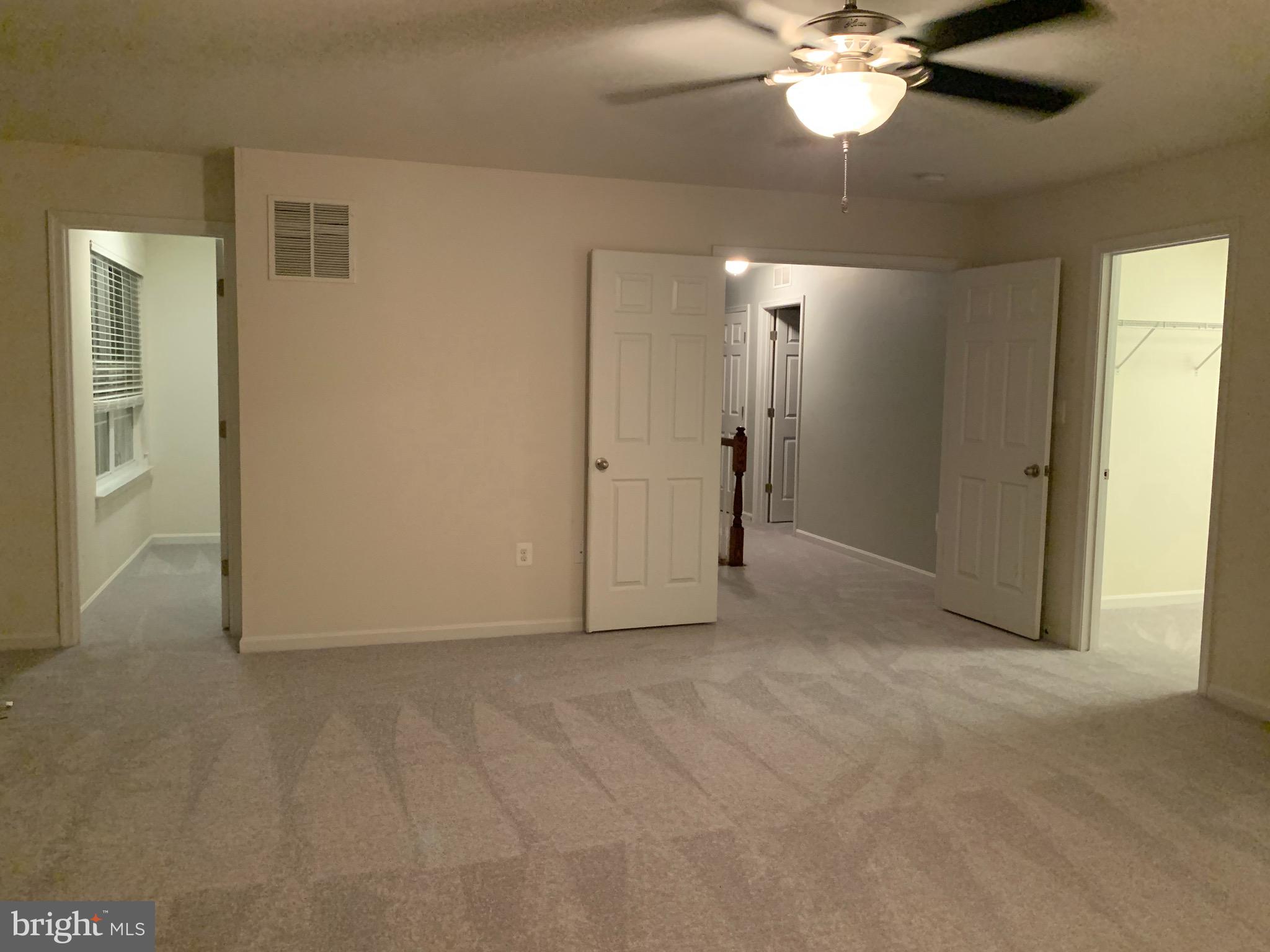 EAGLES POINTE - Residential