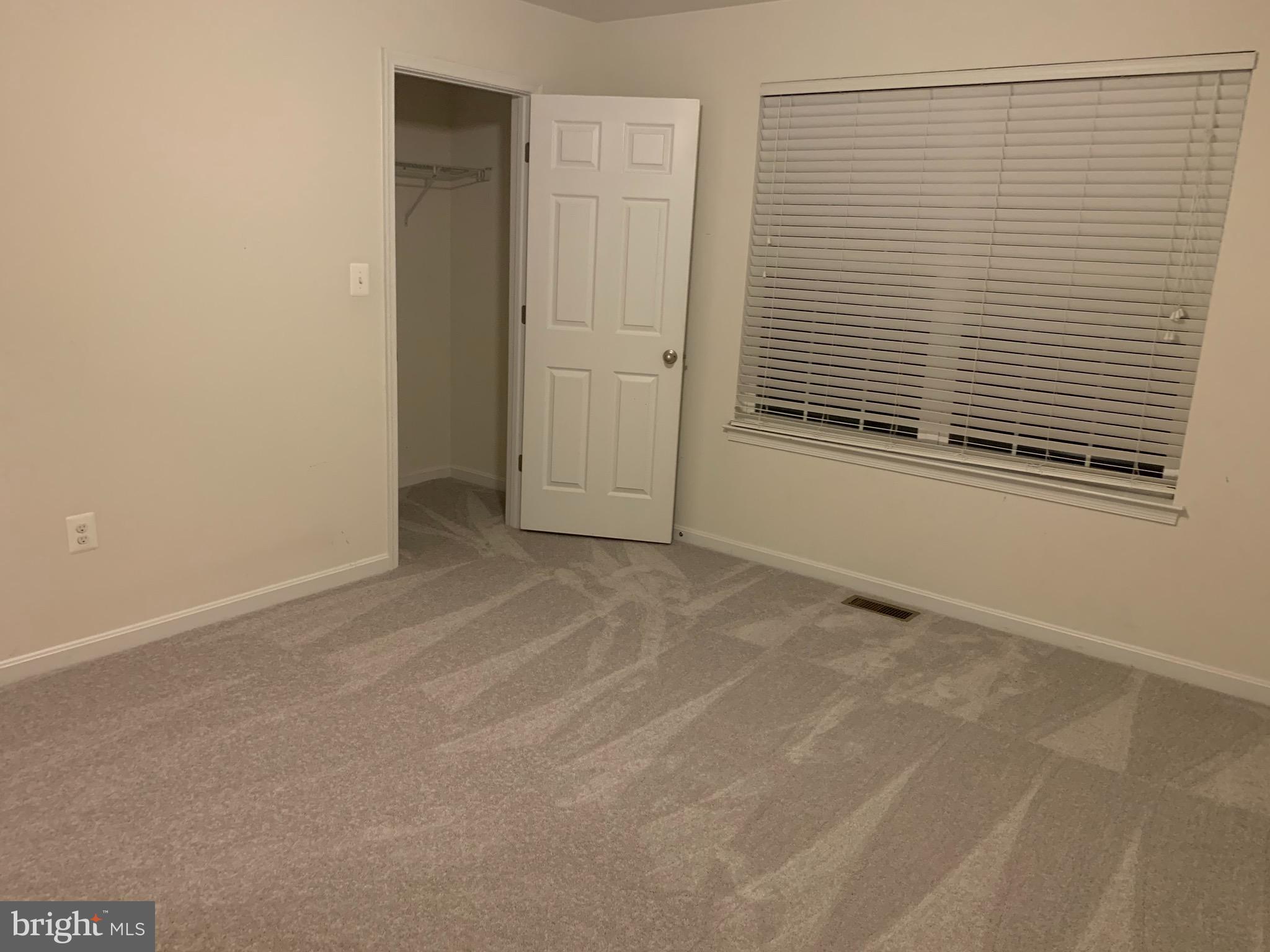 EAGLES POINTE - Residential