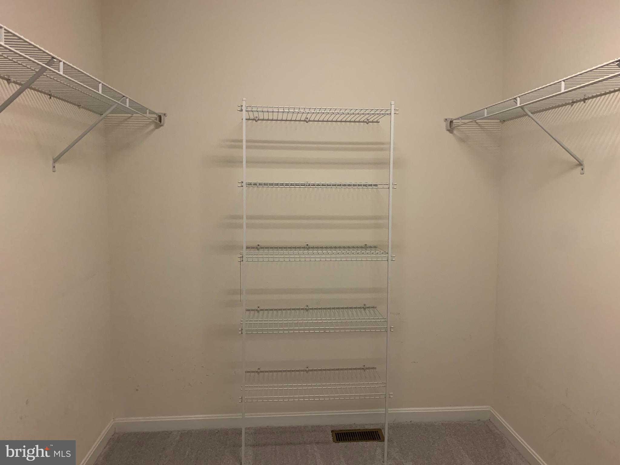 EAGLES POINTE - Residential