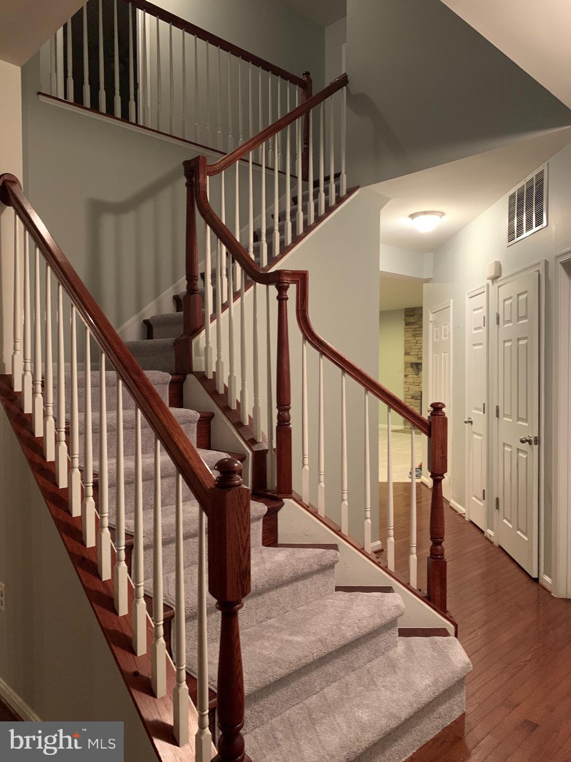 EAGLES POINTE - Residential