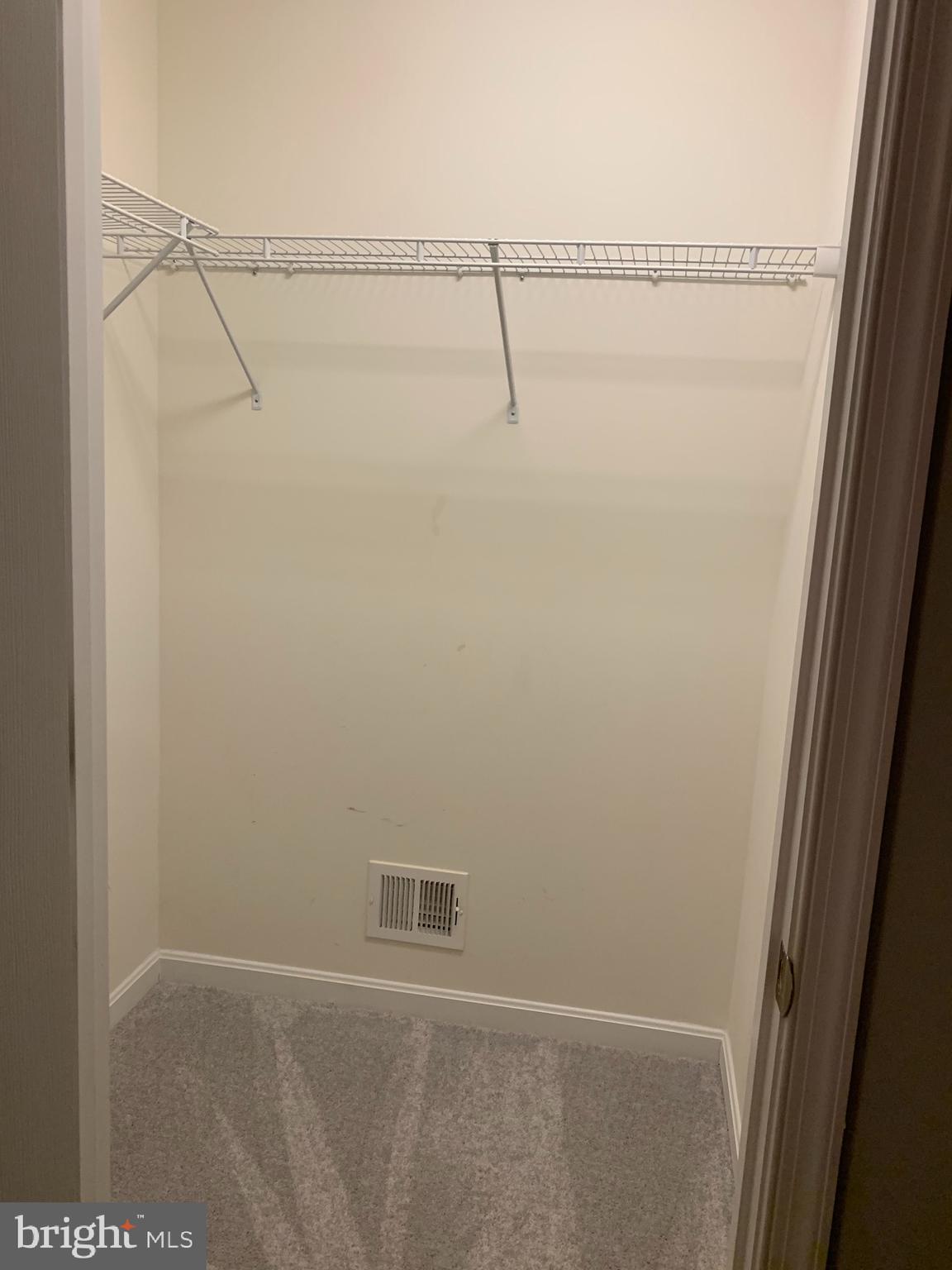 EAGLES POINTE - Residential