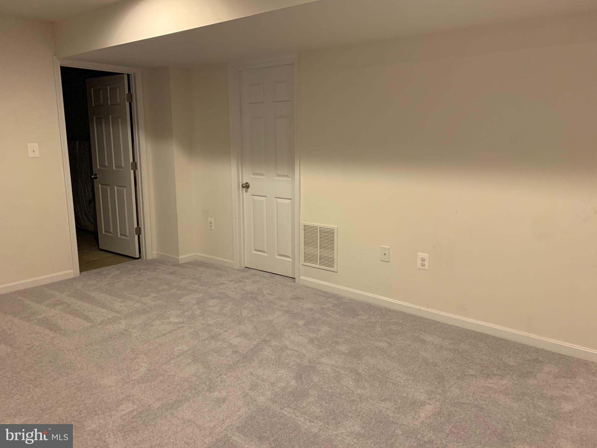 EAGLES POINTE - Residential