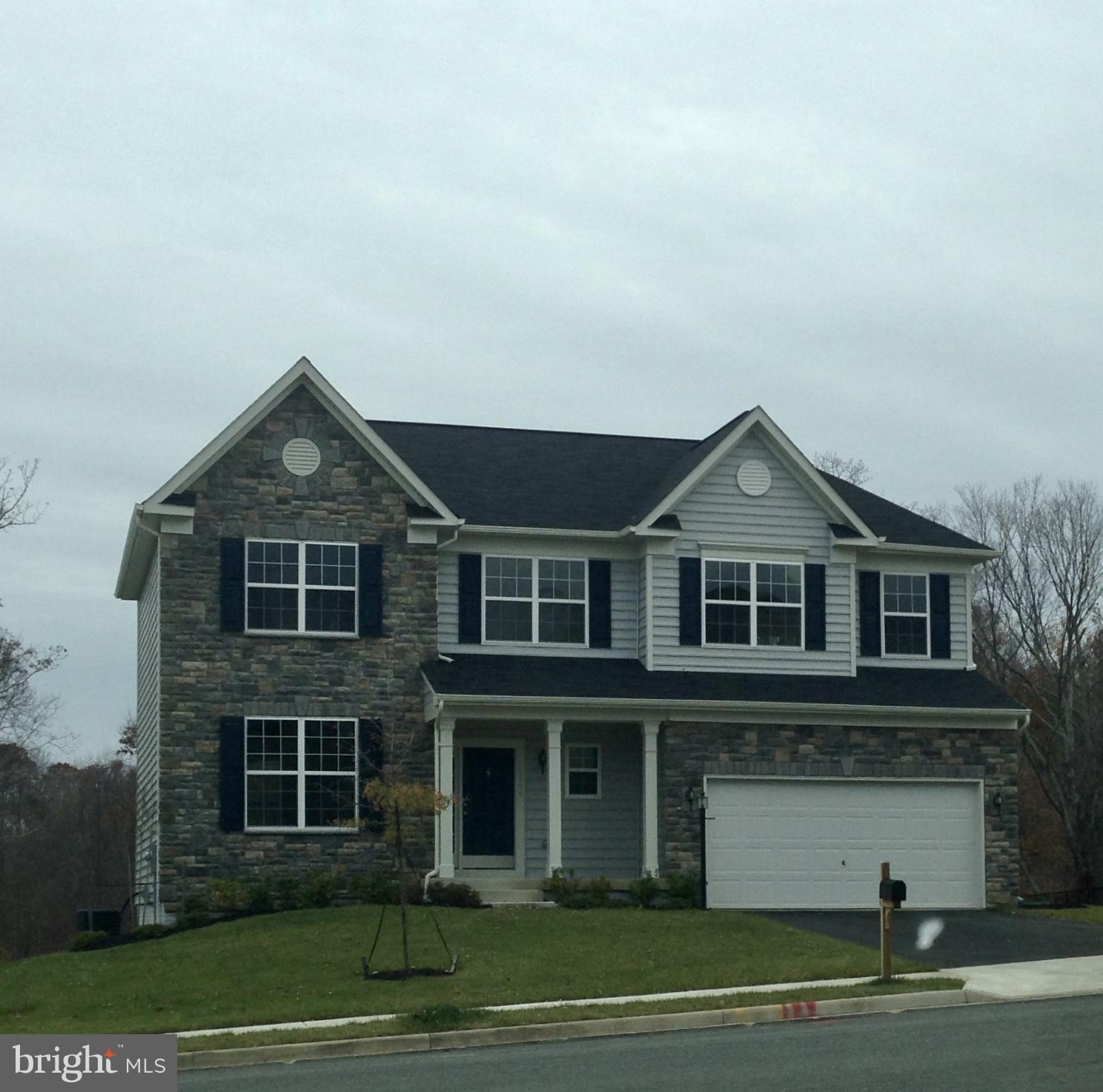 EAGLES POINTE - Residential