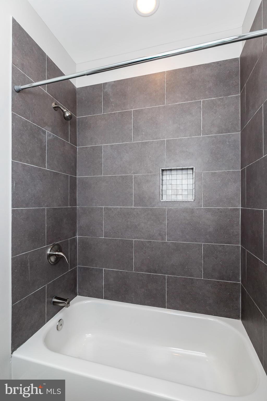 HARWOOD - Residential Lease