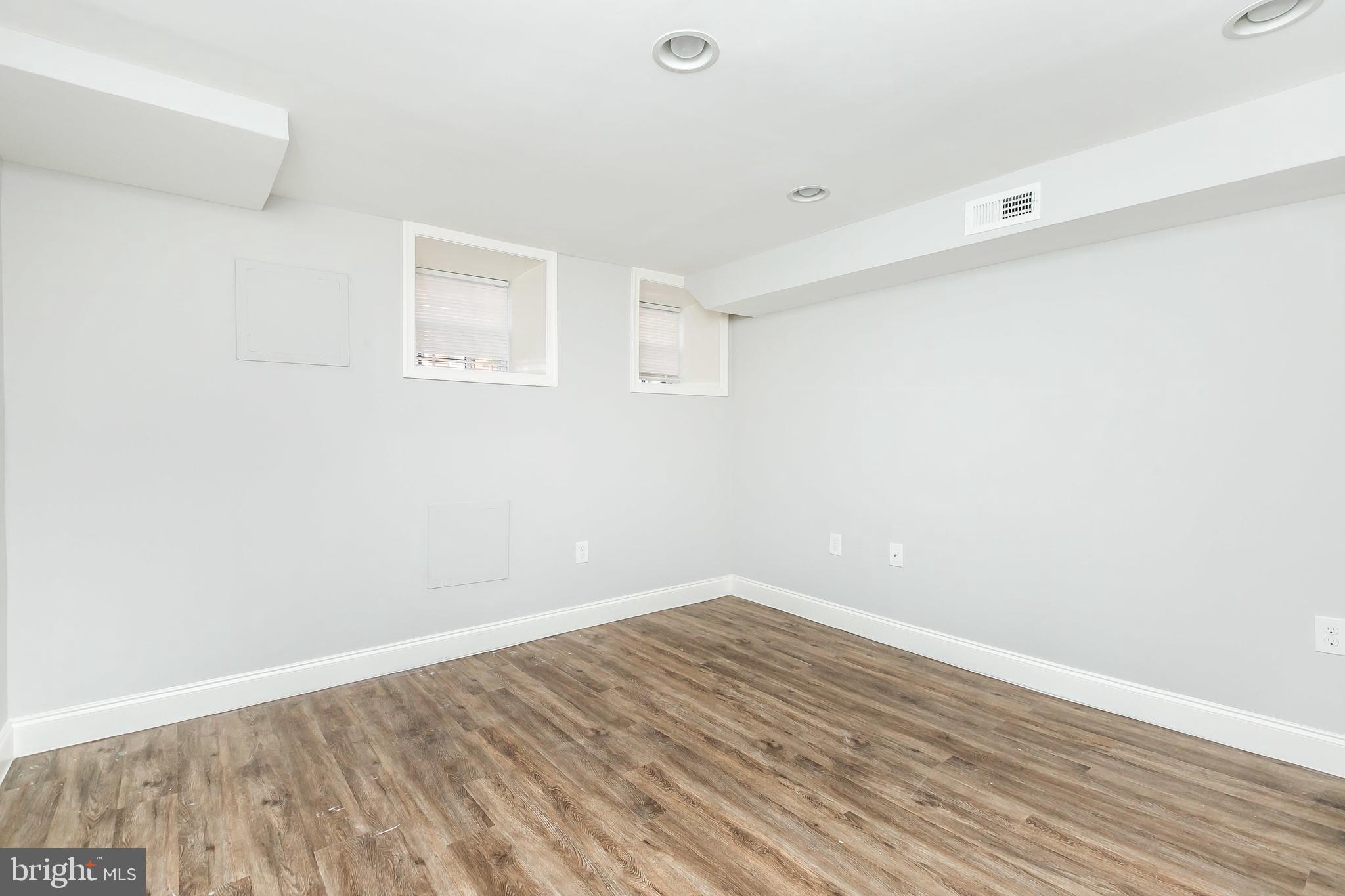 HARWOOD - Residential Lease