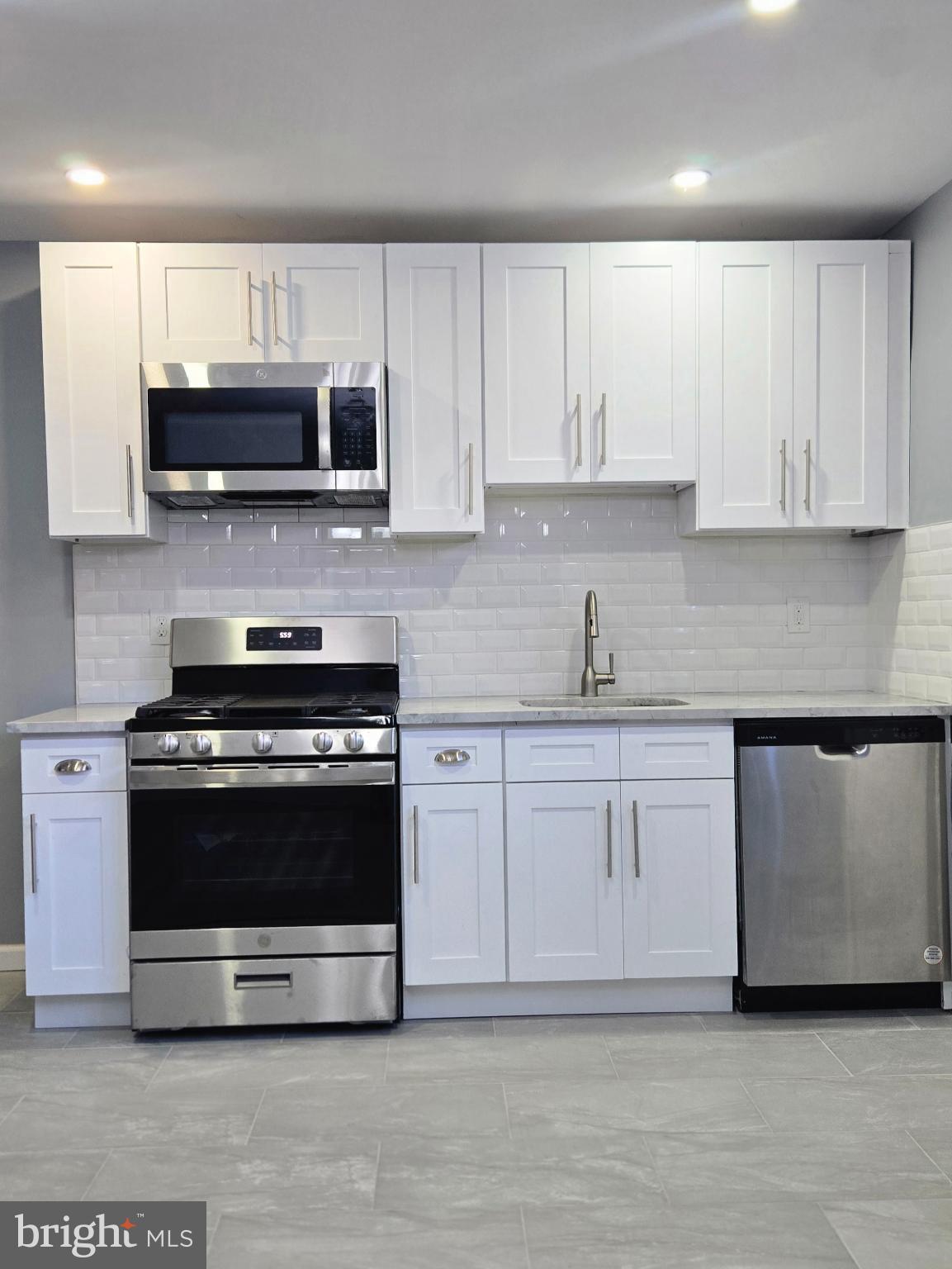 PHILADELPHIA (WEST) - Residential