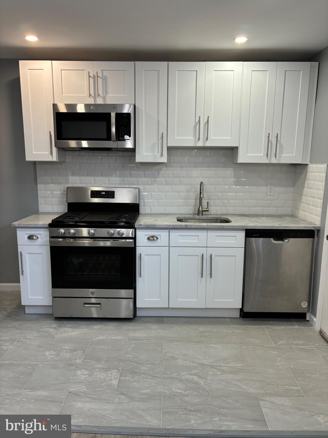 PHILADELPHIA (WEST) - Residential