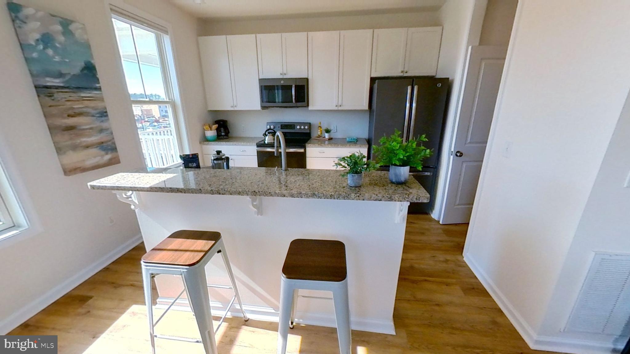 801 MAPLETON AVENUE 3