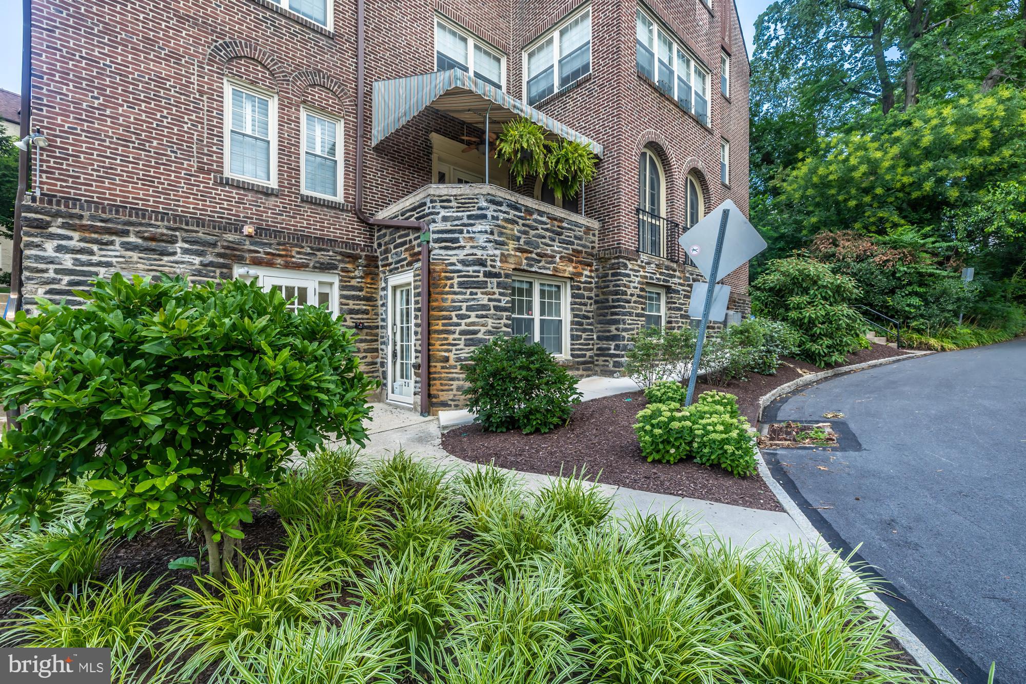 212 IDRIS ROAD Z-1