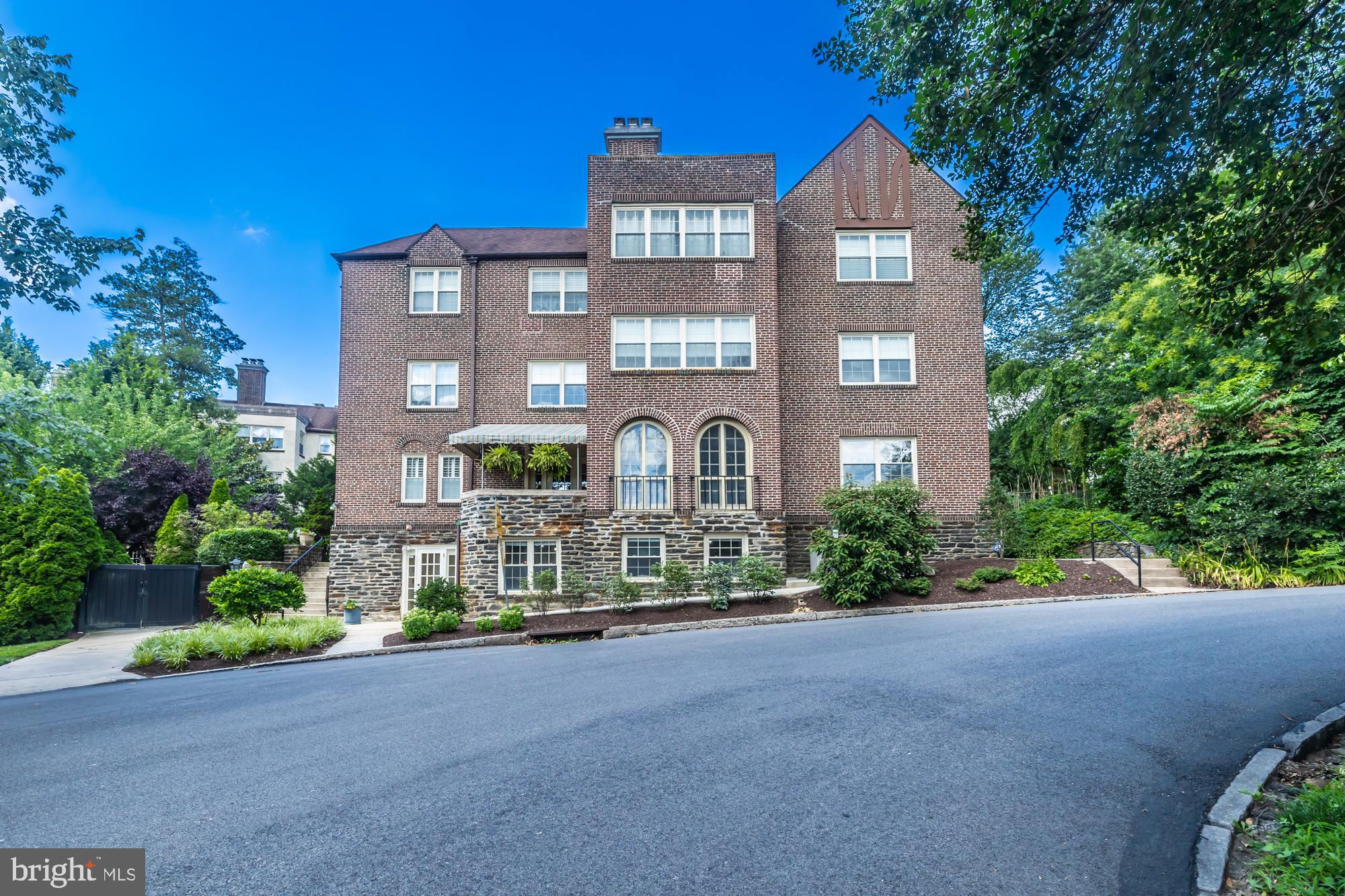 212 IDRIS ROAD Z-1
