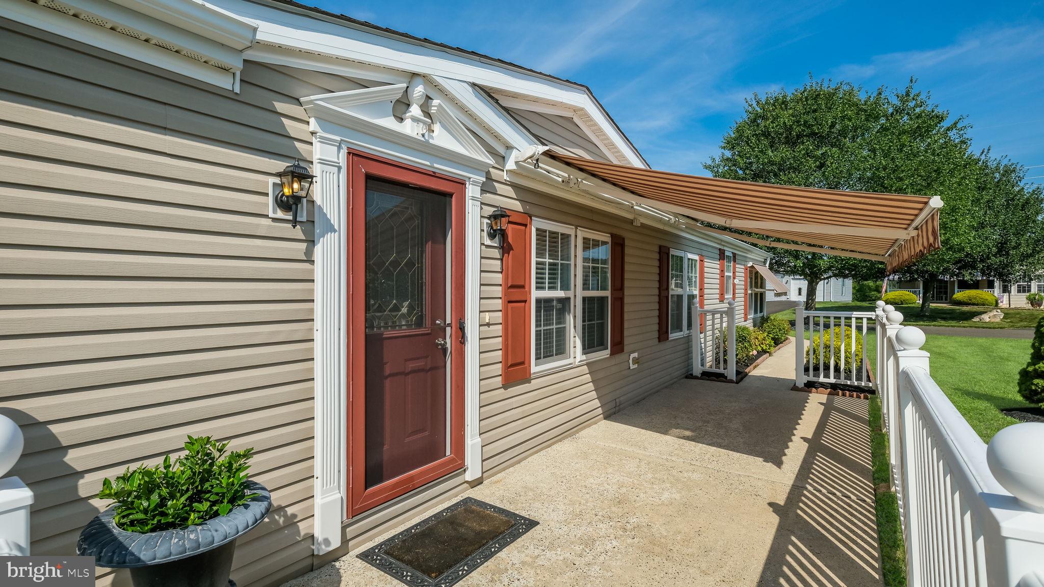 344 COUNTRYSIDE CIRCLE