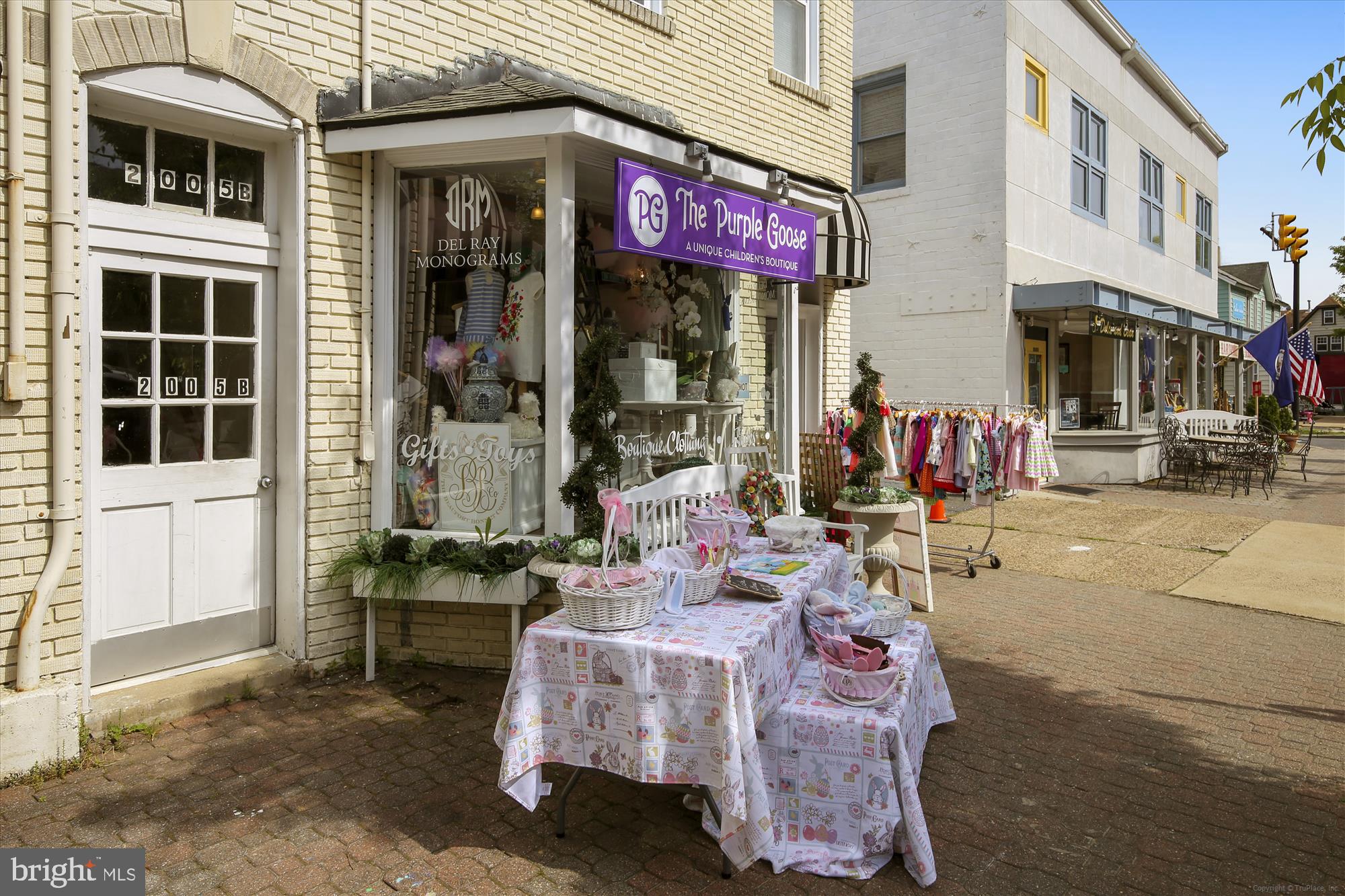 WARWICK VILLAGE - Residential