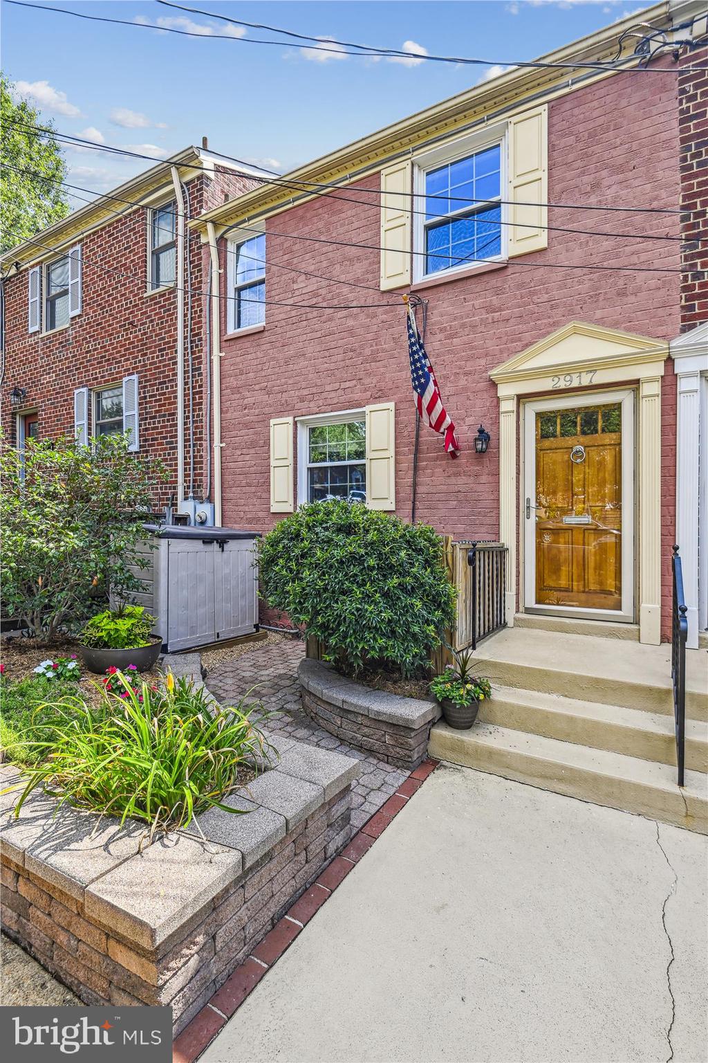 WARWICK VILLAGE - Residential