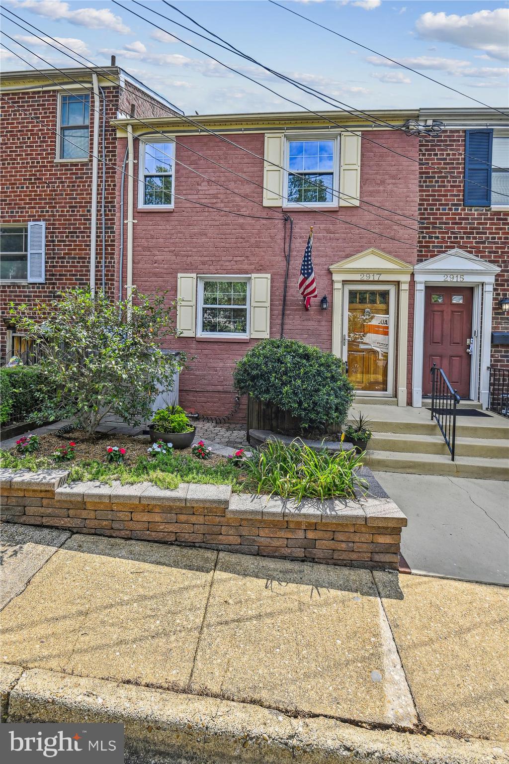 WARWICK VILLAGE - Residential