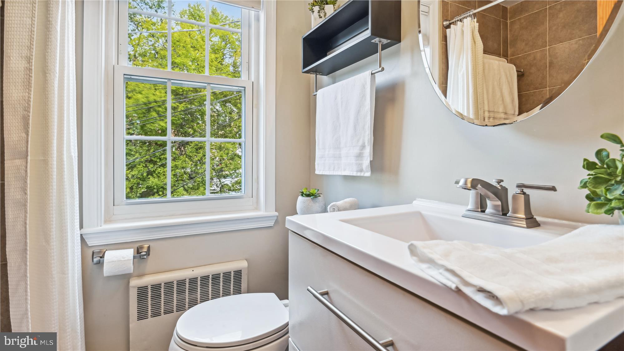 WARWICK VILLAGE - Residential