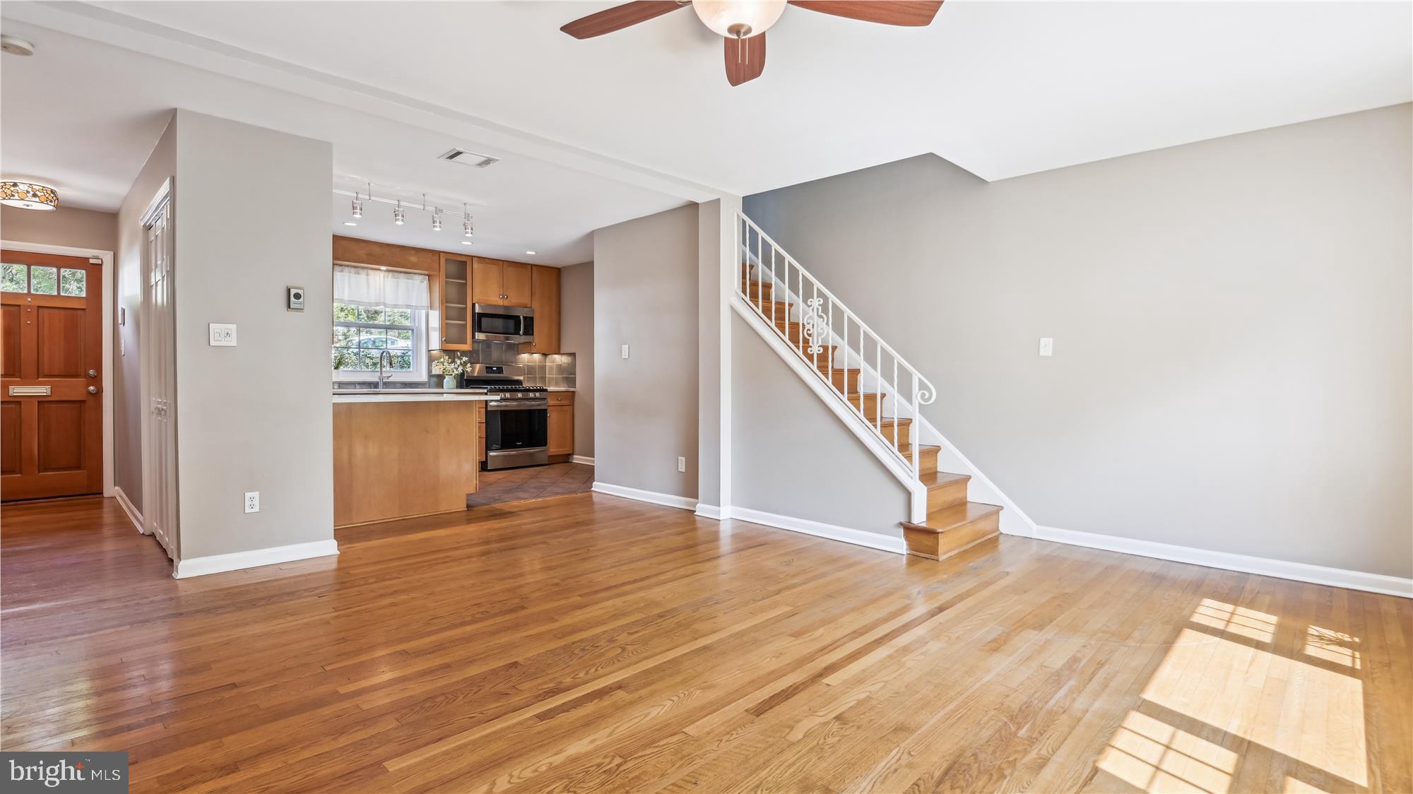 WARWICK VILLAGE - Residential