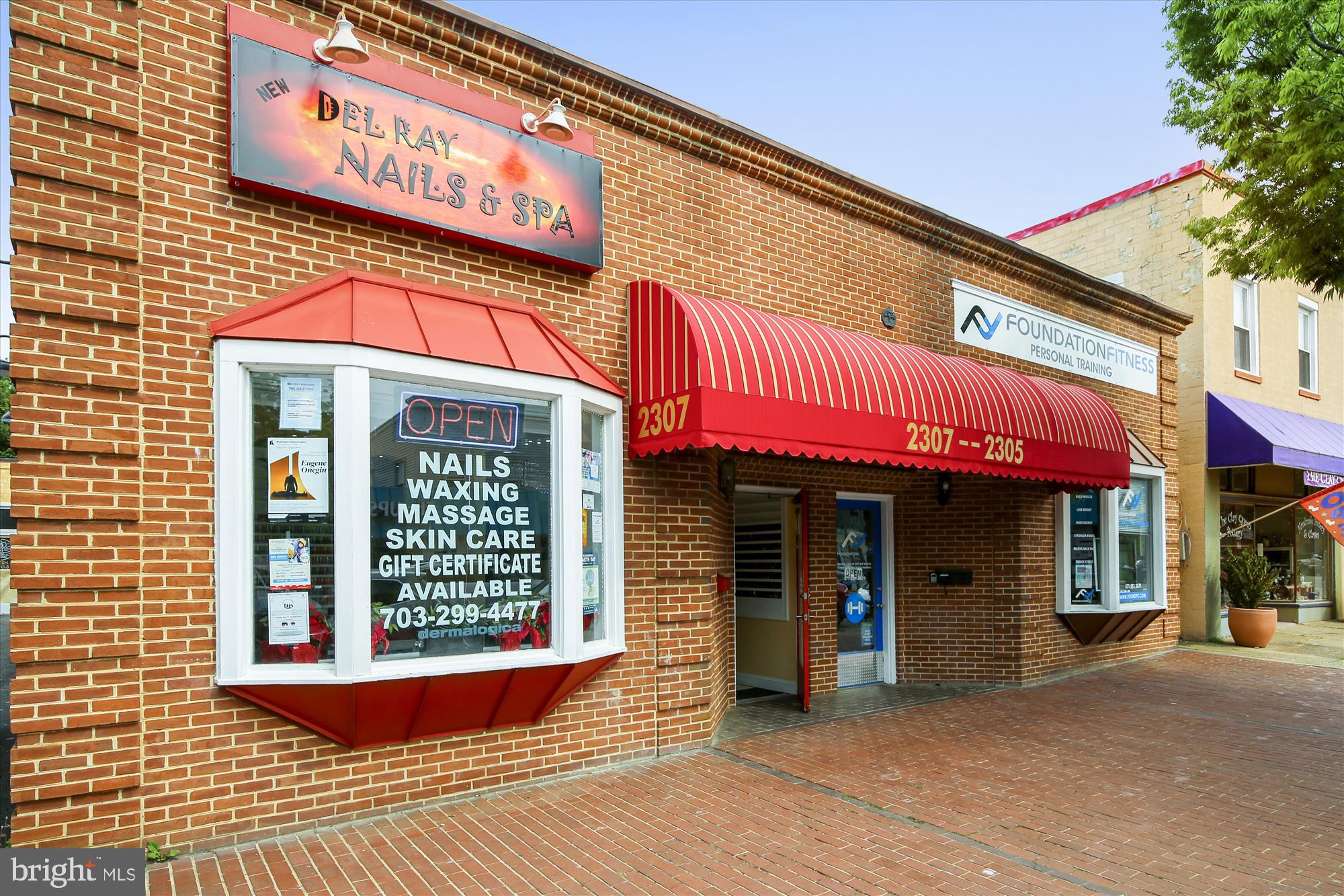 WARWICK VILLAGE - Residential