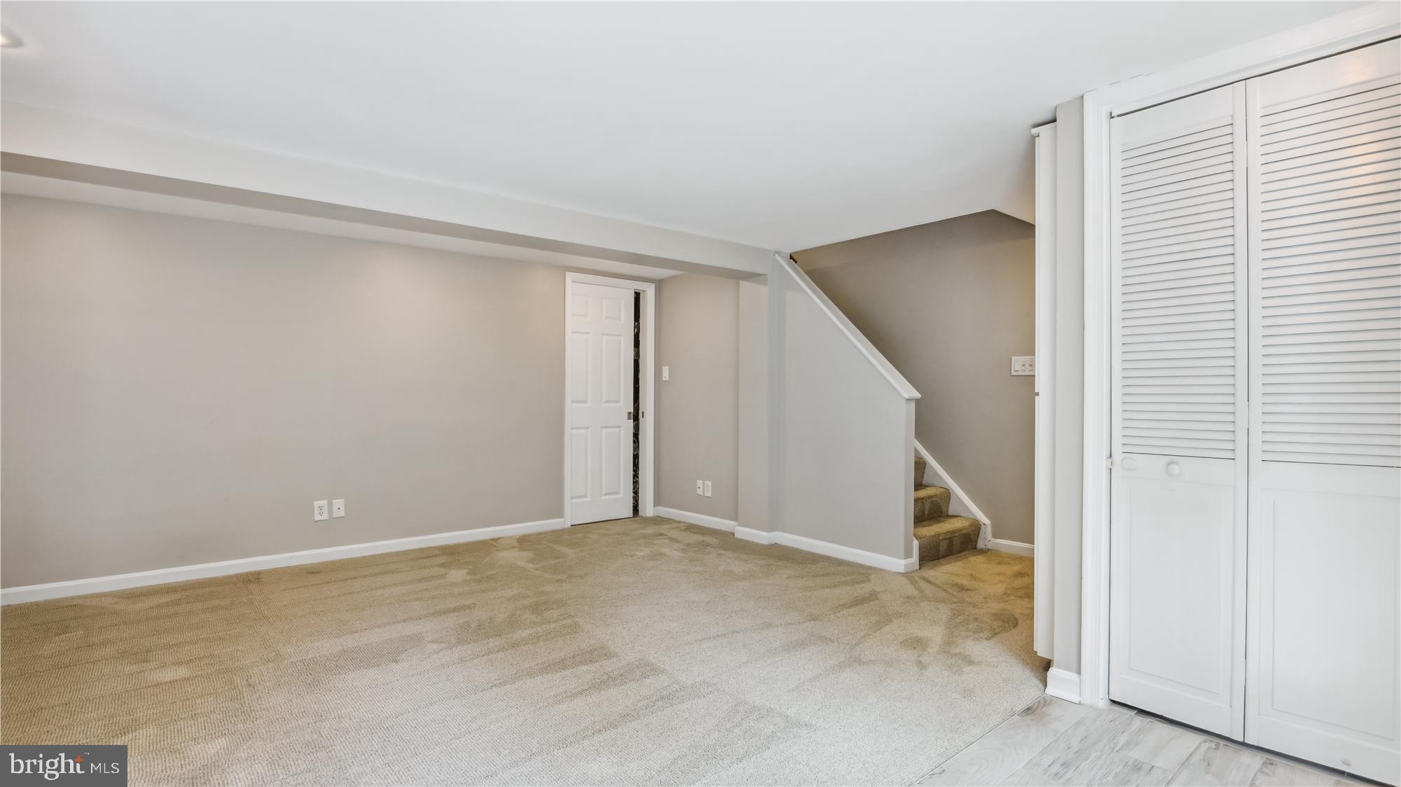 WARWICK VILLAGE - Residential