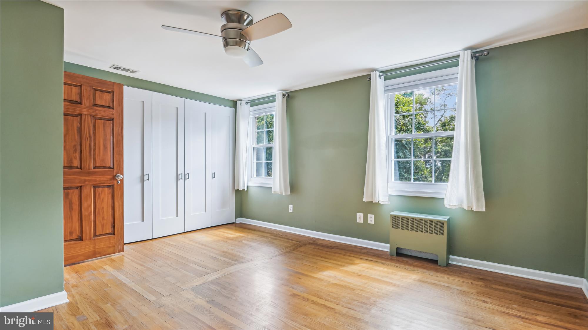 WARWICK VILLAGE - Residential