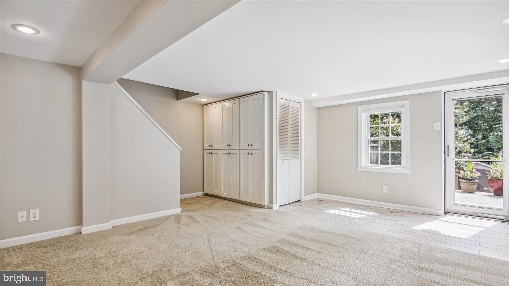 WARWICK VILLAGE - Residential