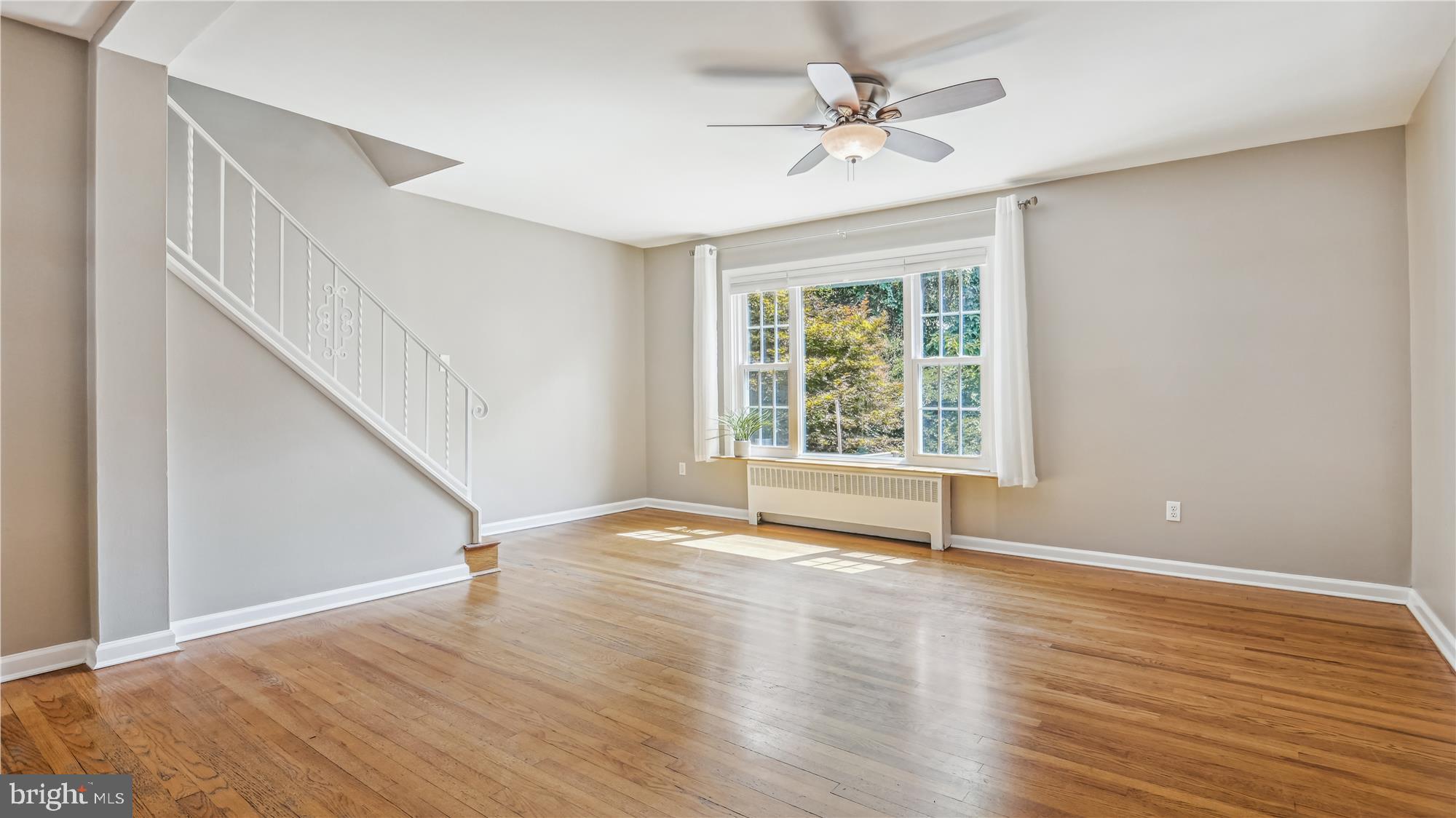 WARWICK VILLAGE - Residential