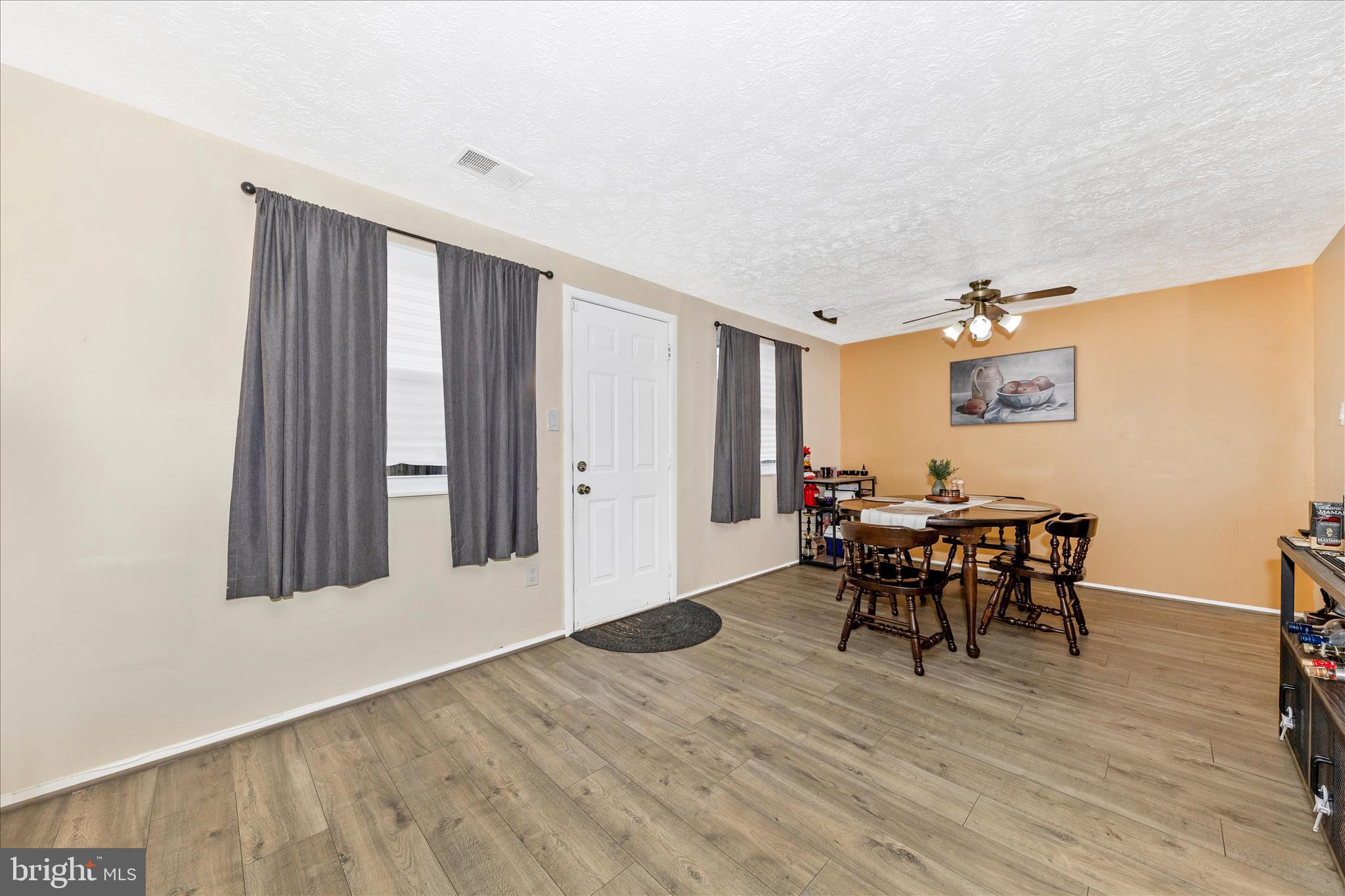 GLADE TOWN - Residential