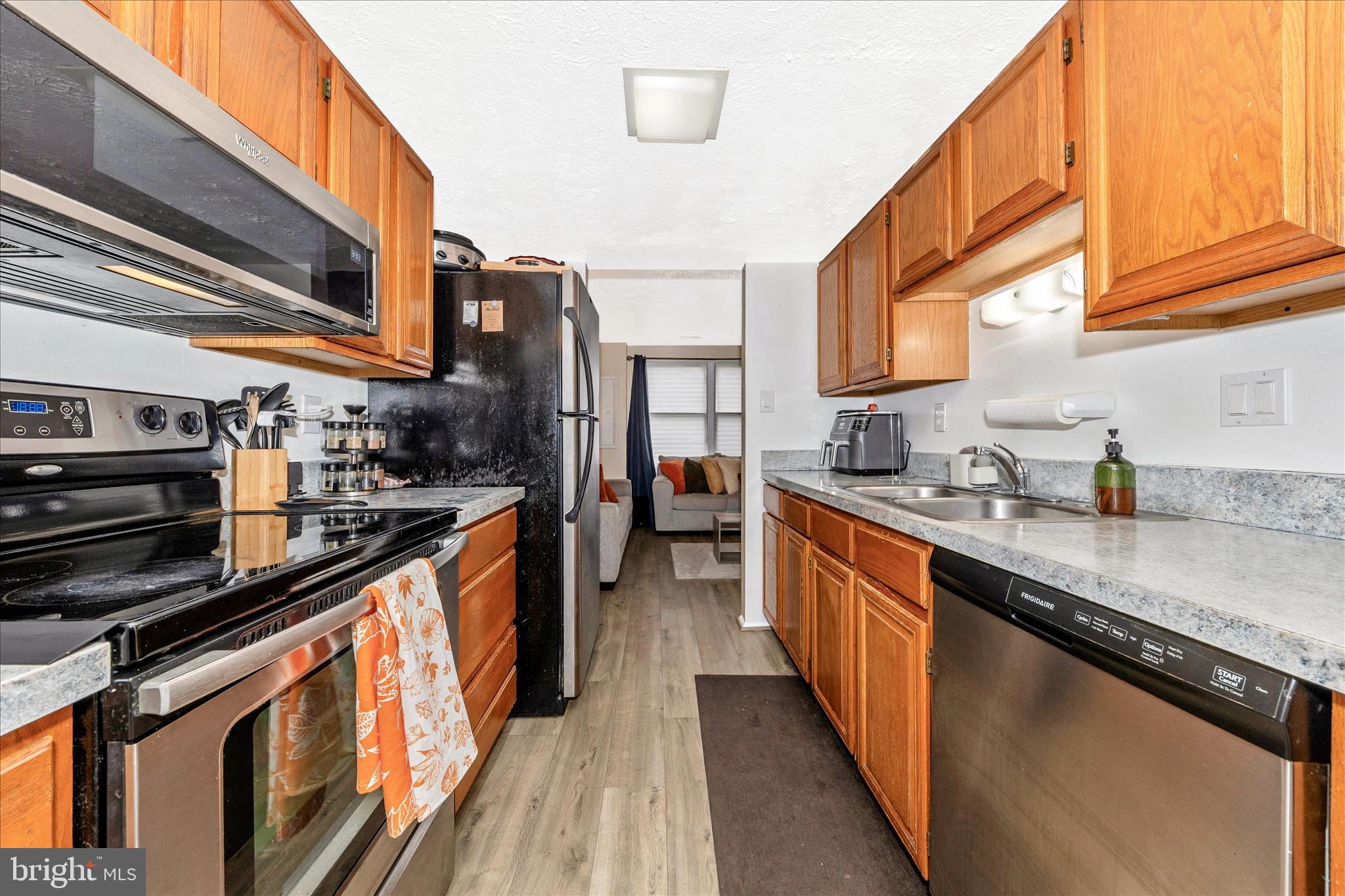 GLADE TOWN - Residential