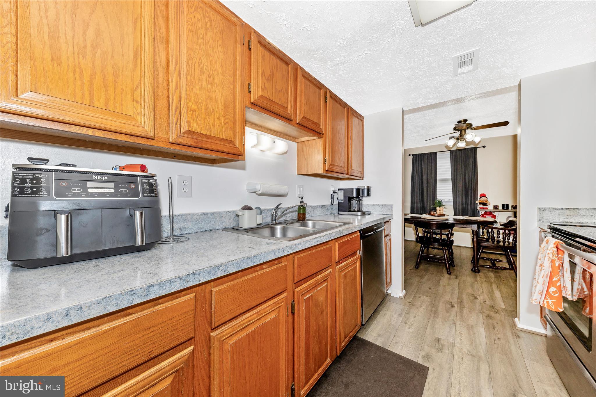 GLADE TOWN - Residential