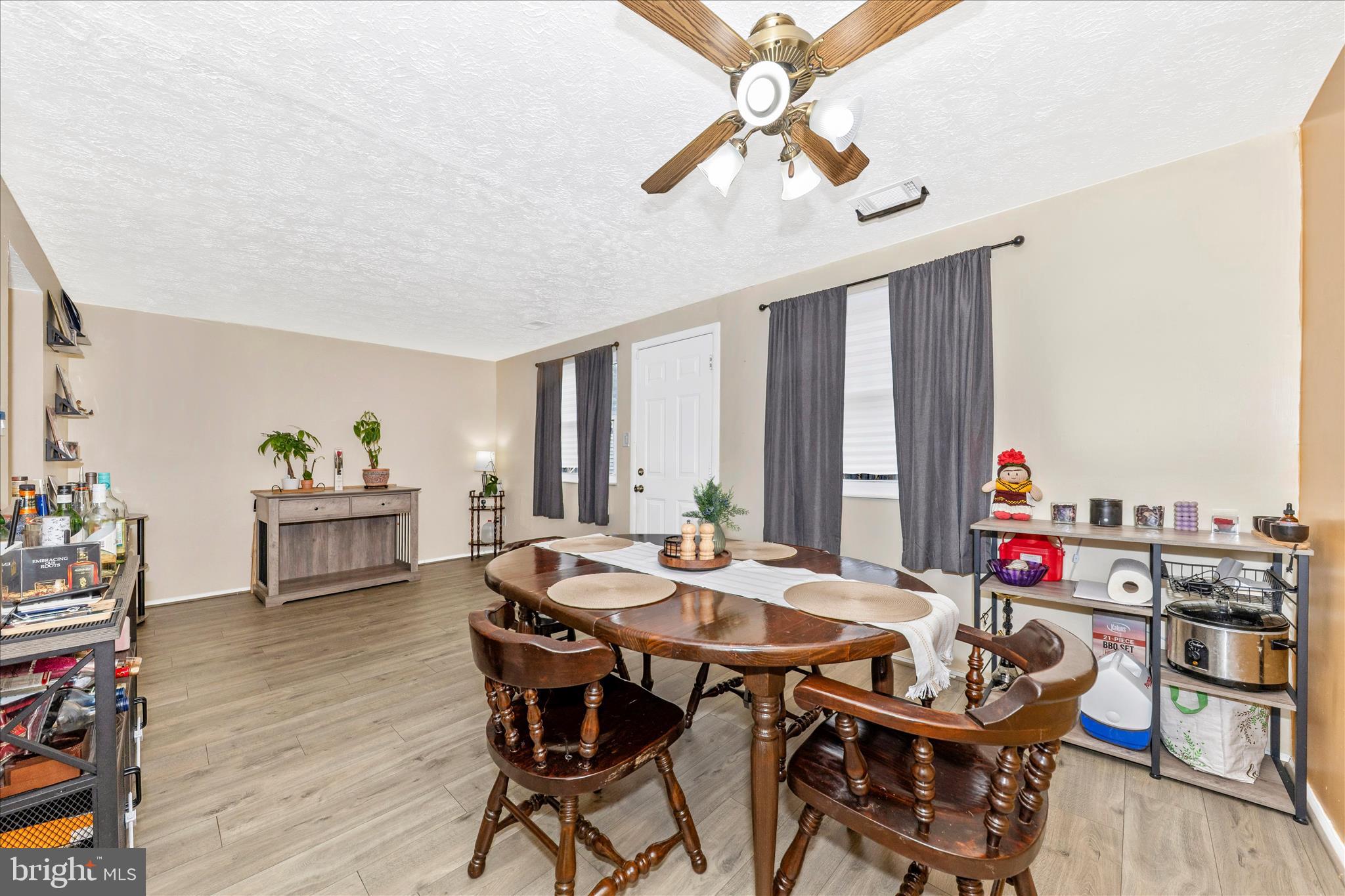 GLADE TOWN - Residential