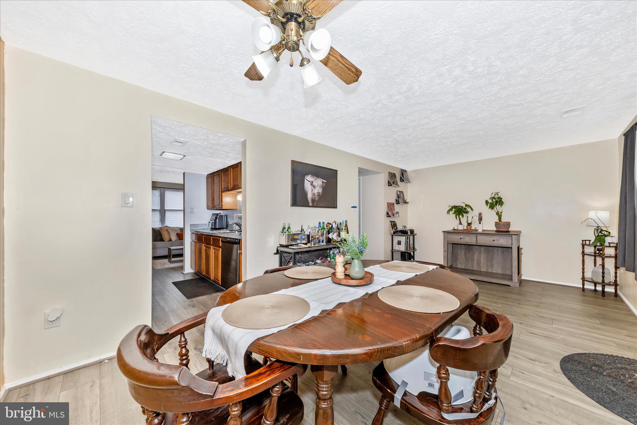 GLADE TOWN - Residential