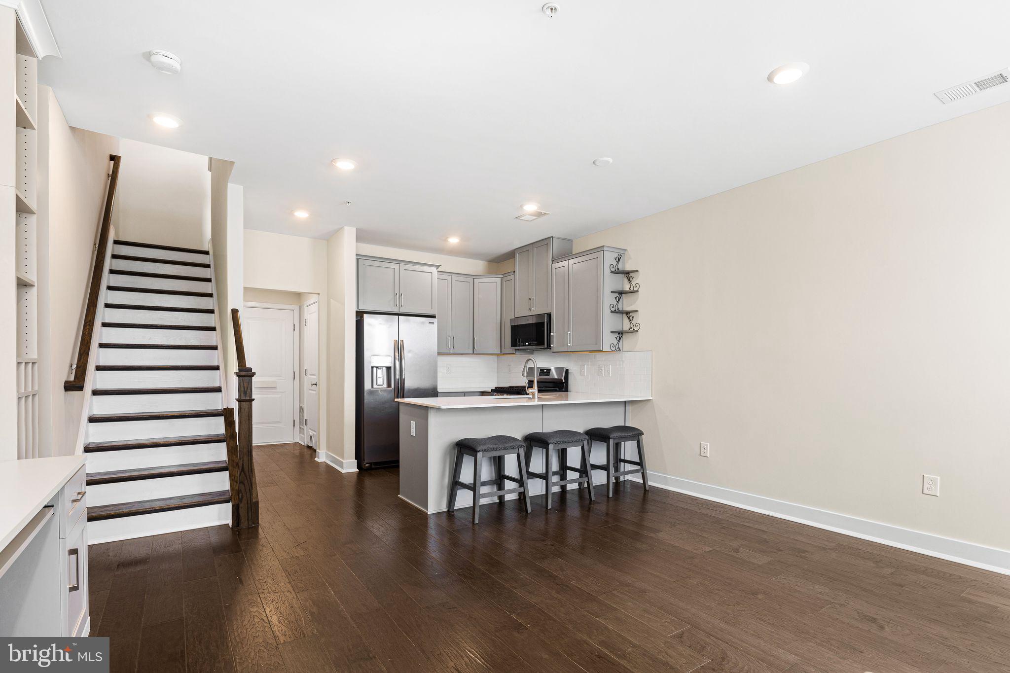 STEELPOINTE - Residential