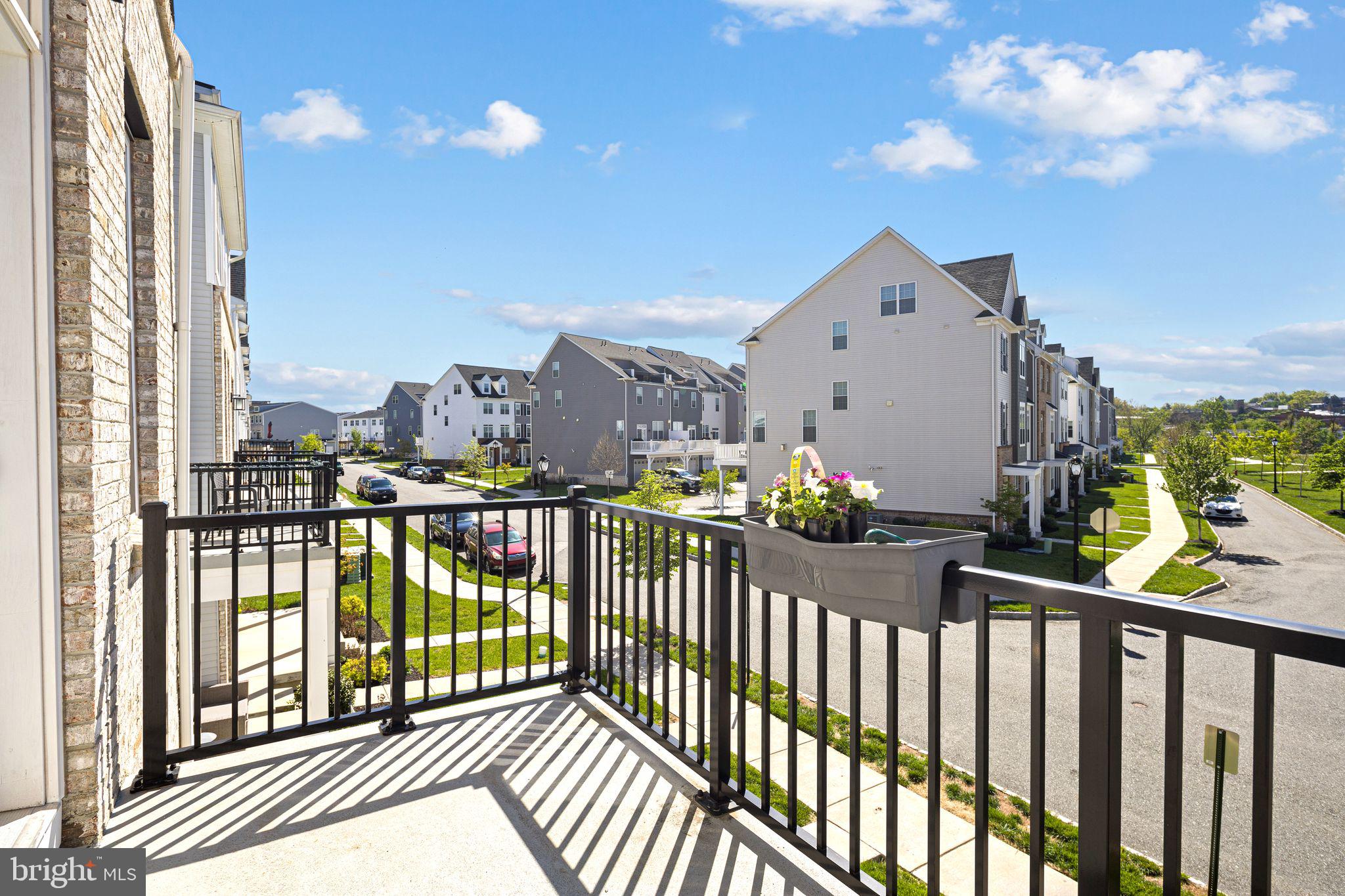 STEELPOINTE - Residential