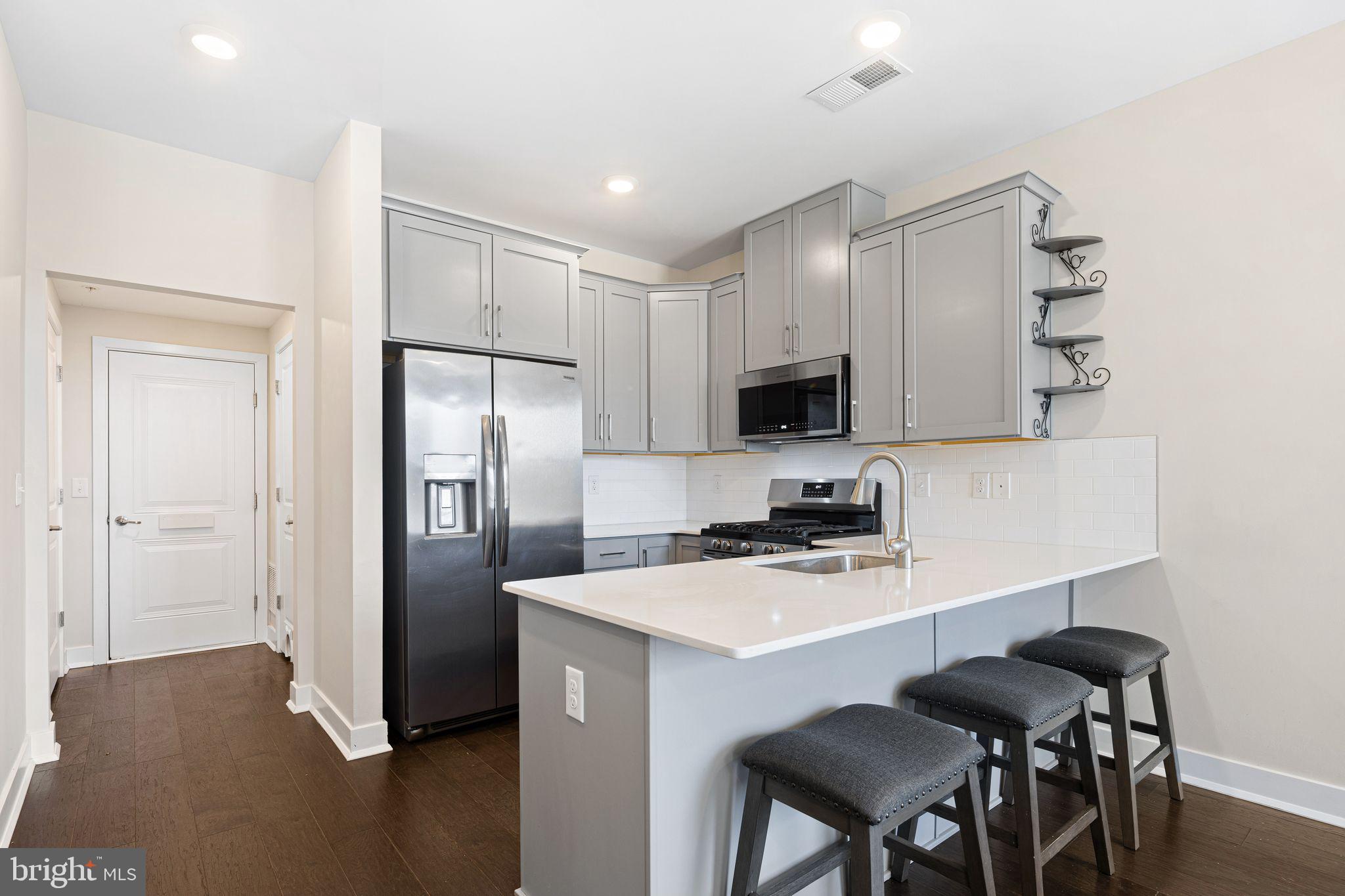 STEELPOINTE - Residential