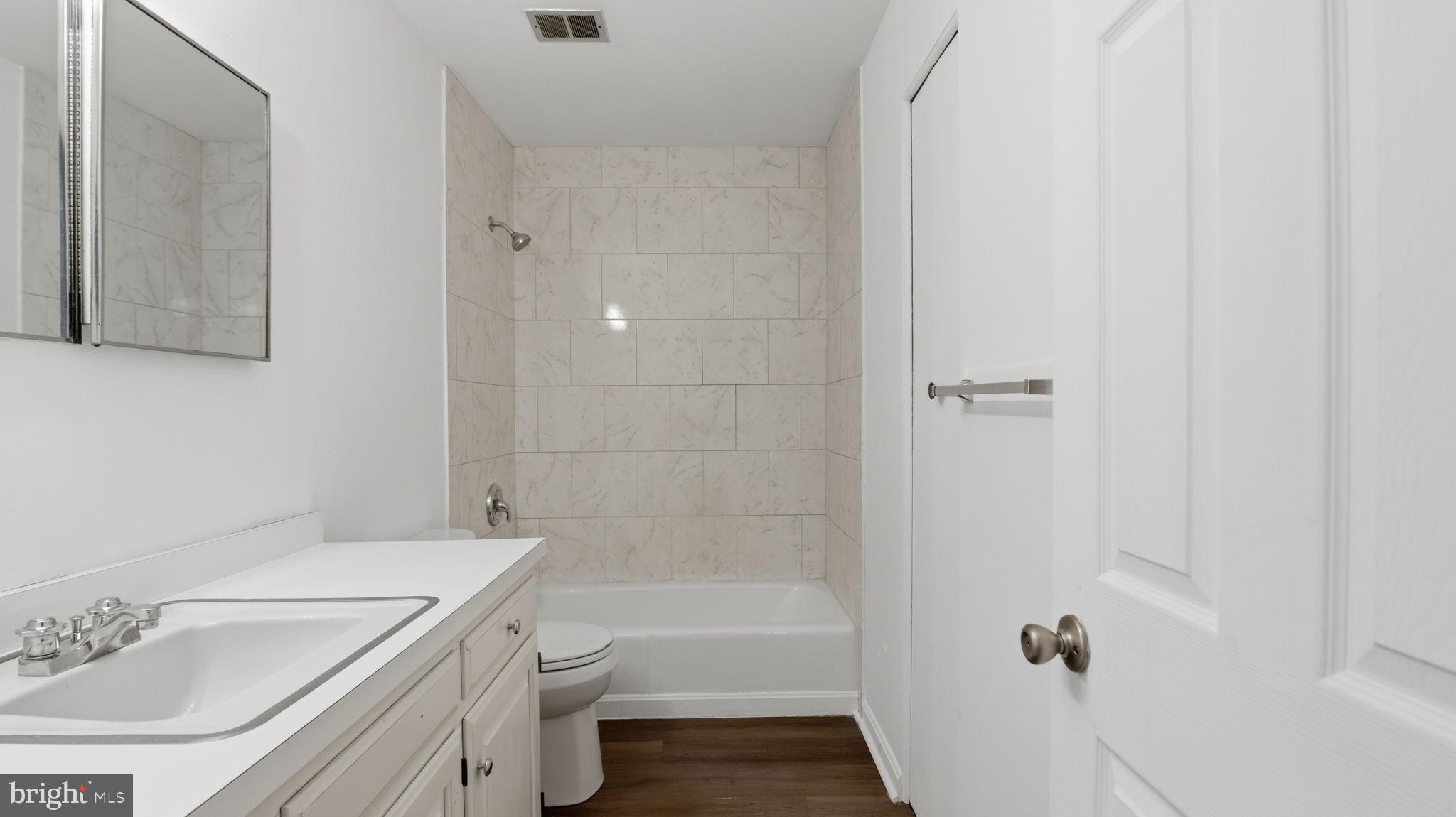 WINDSOR  MILL - Residential