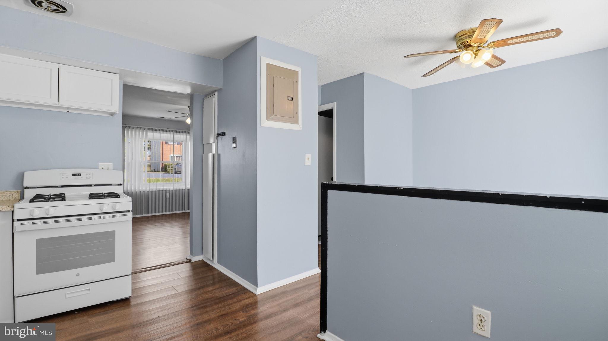 WINDSOR  MILL - Residential