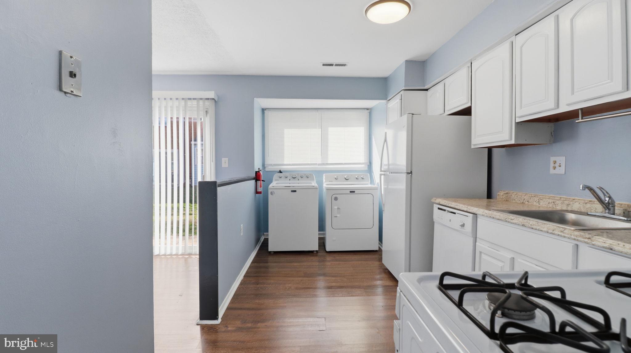 WINDSOR  MILL - Residential