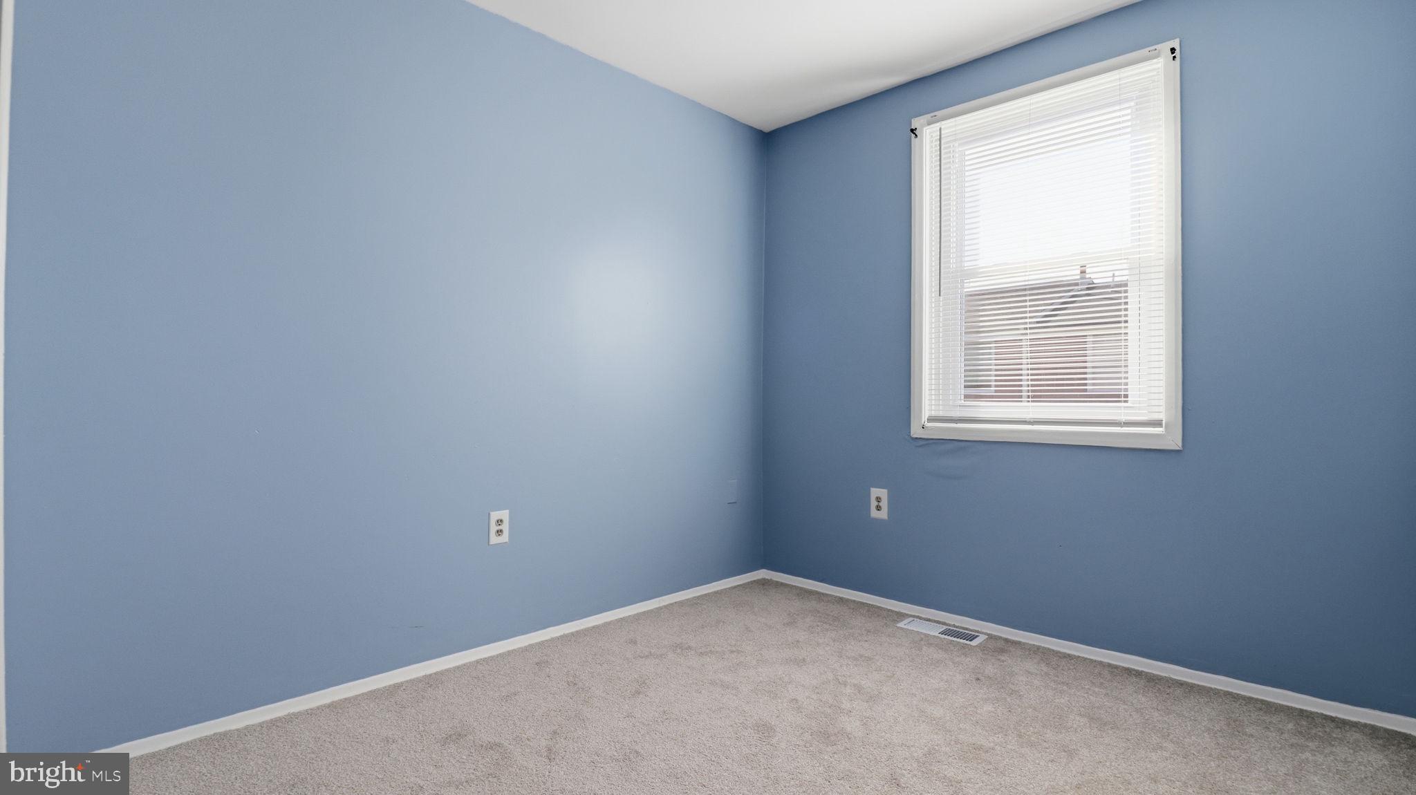 WINDSOR  MILL - Residential