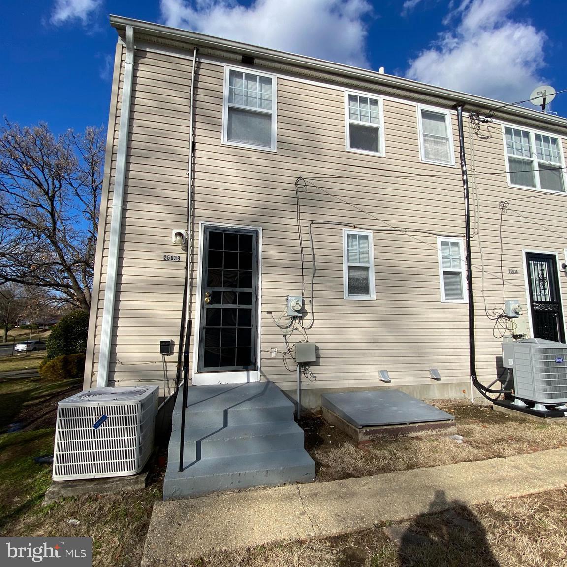 HIGHLAND AT LANDOVER STATION - Residential