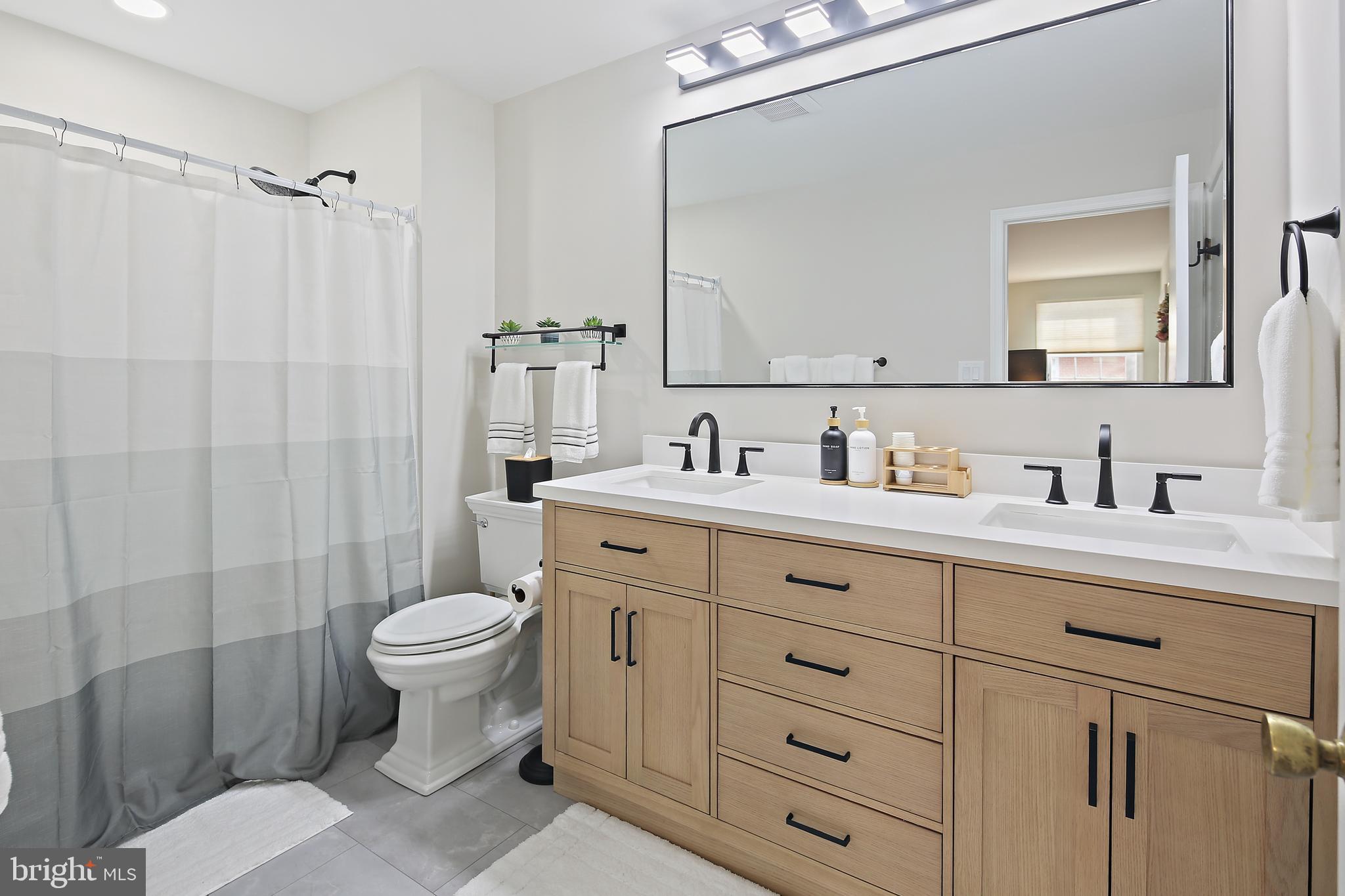 CALVERTON - Residential