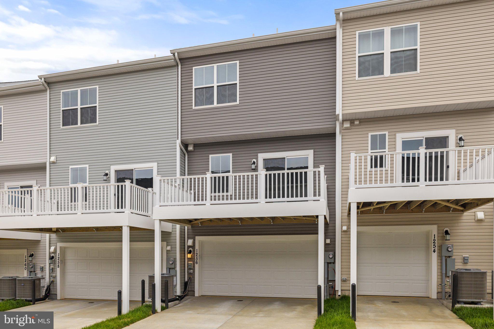 RED CLOVER MEADOWS - Residential Lease