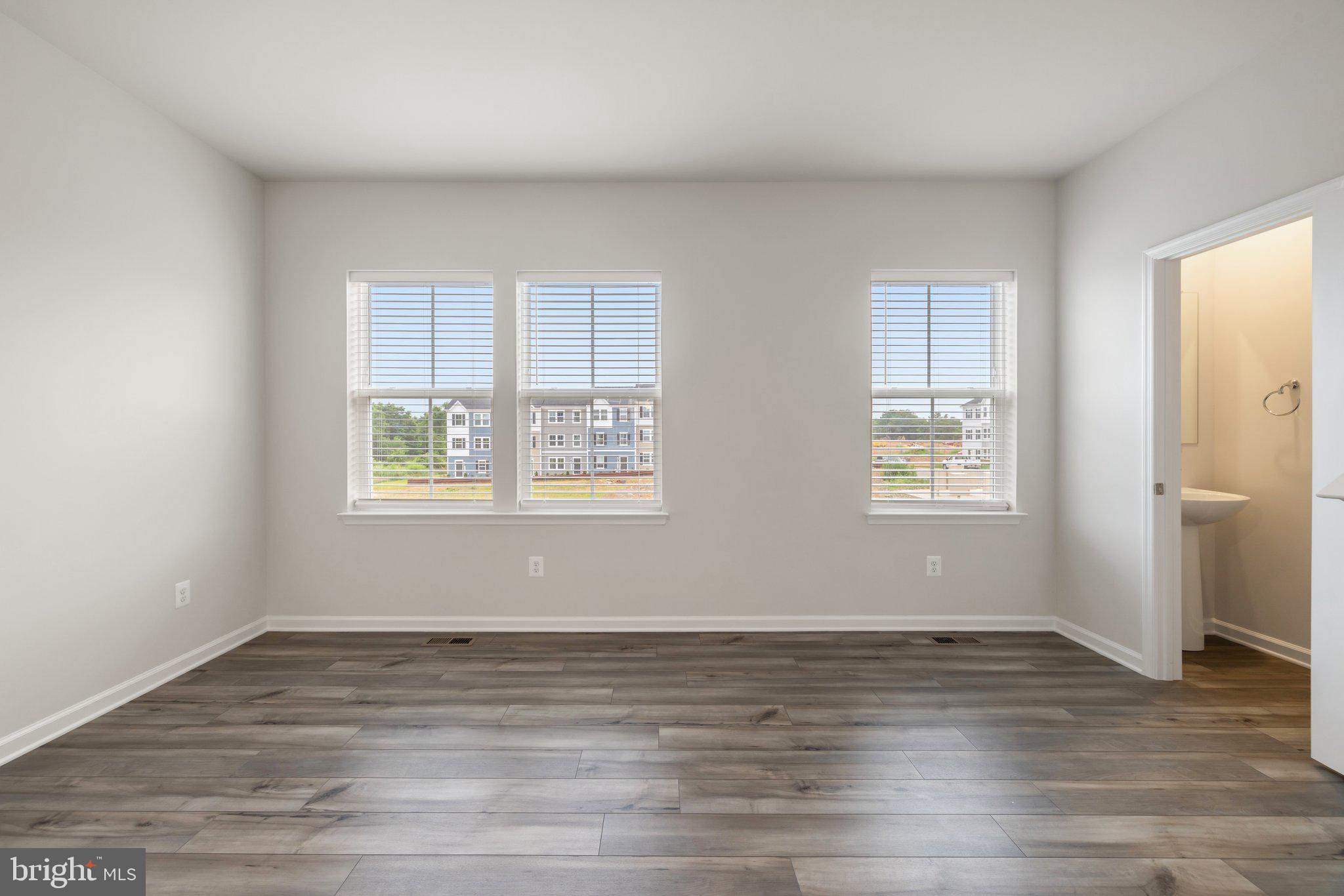 RED CLOVER MEADOWS - Residential Lease