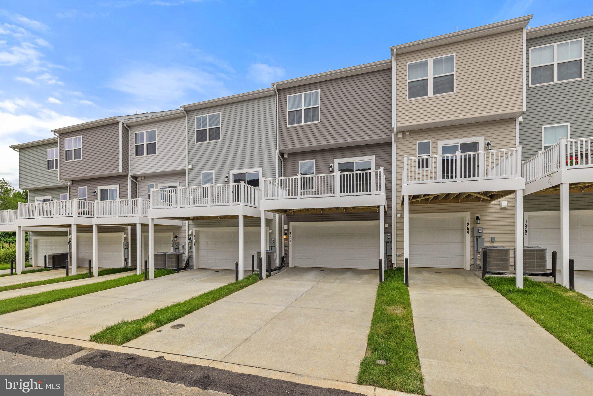 RED CLOVER MEADOWS - Residential Lease