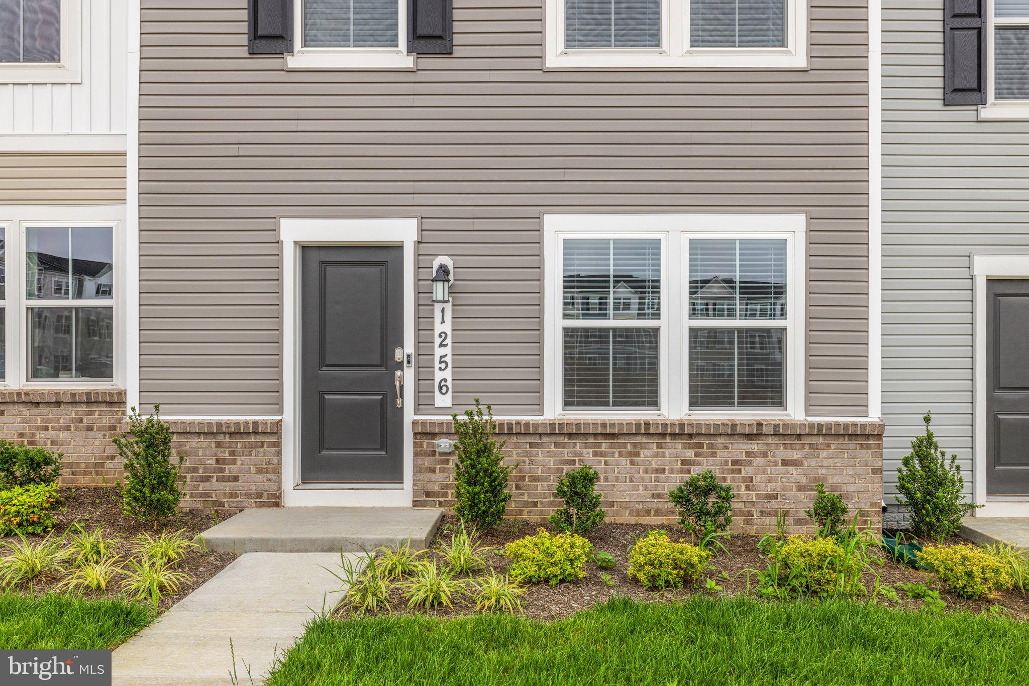 RED CLOVER MEADOWS - Residential Lease