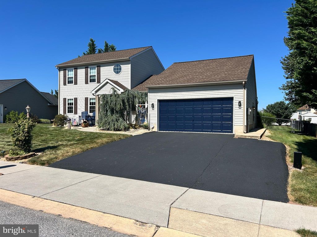 Photo of 2506 Westminster Drive, YORK, PA 17408 (MLS # PAYK2090498)