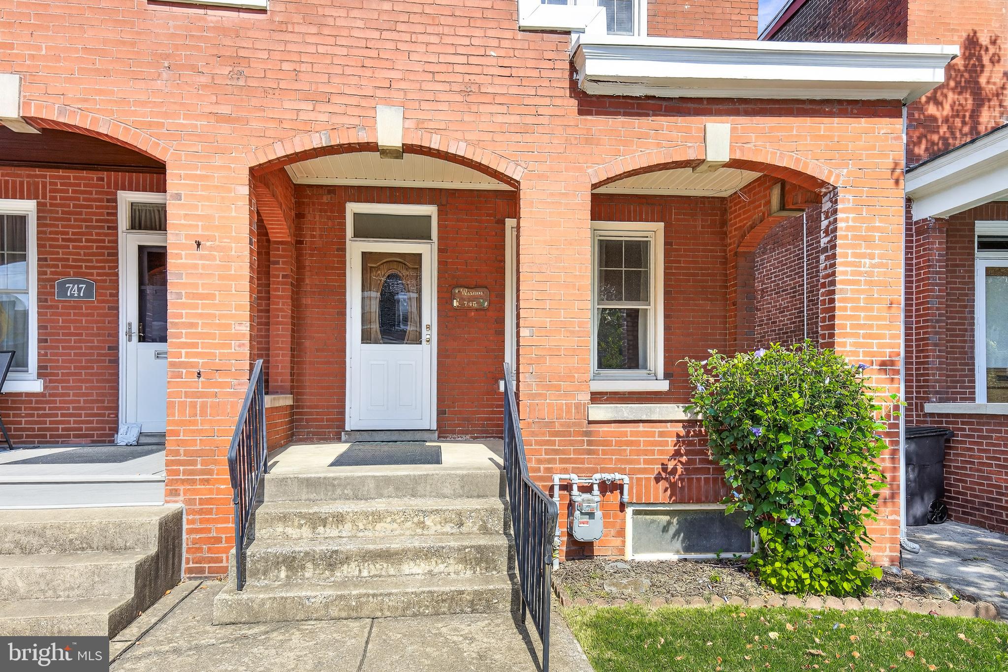 745 N FRANKLIN STREET